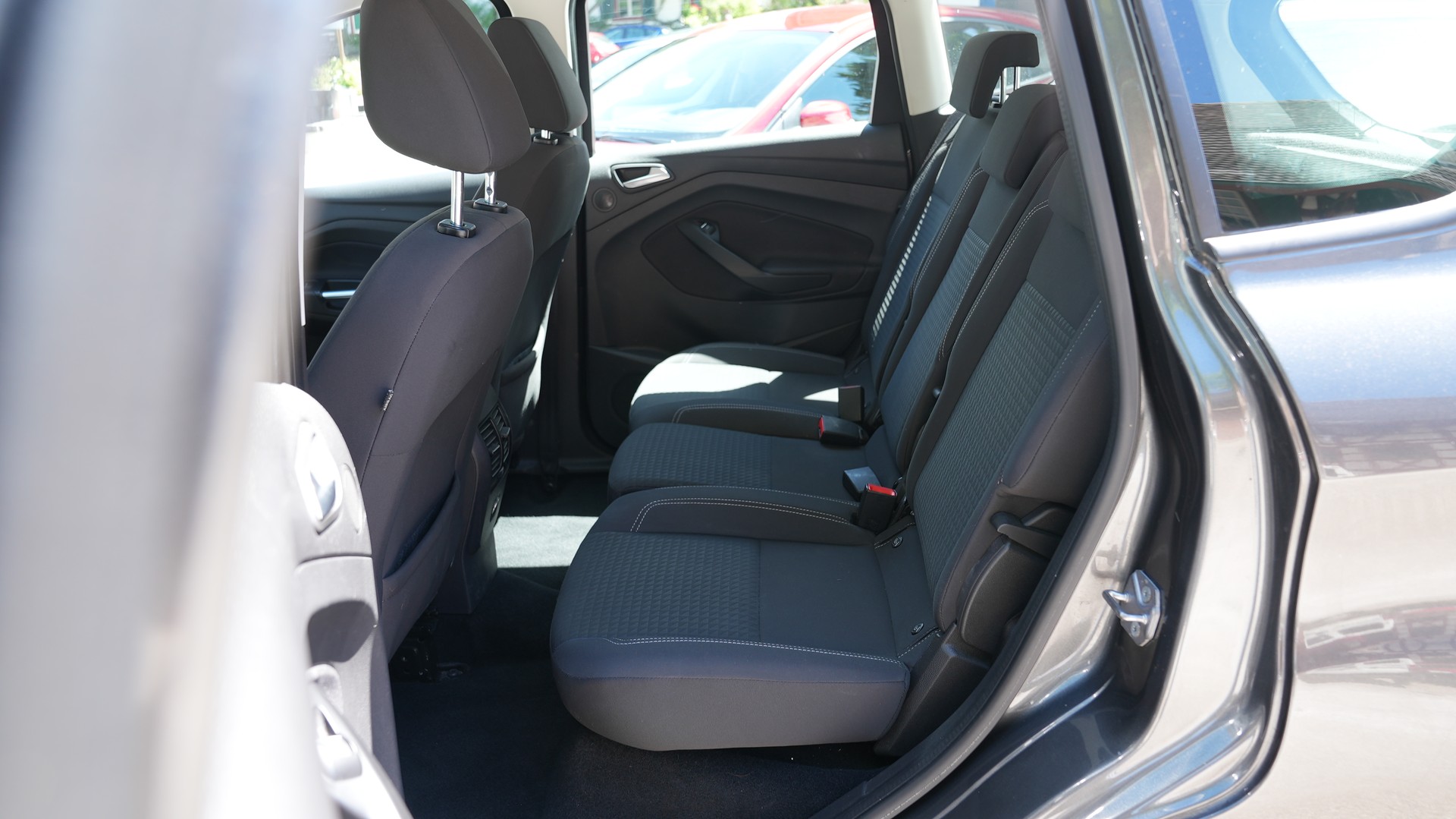 FORD C-Max 1.0 SCTi Titanium-image-9