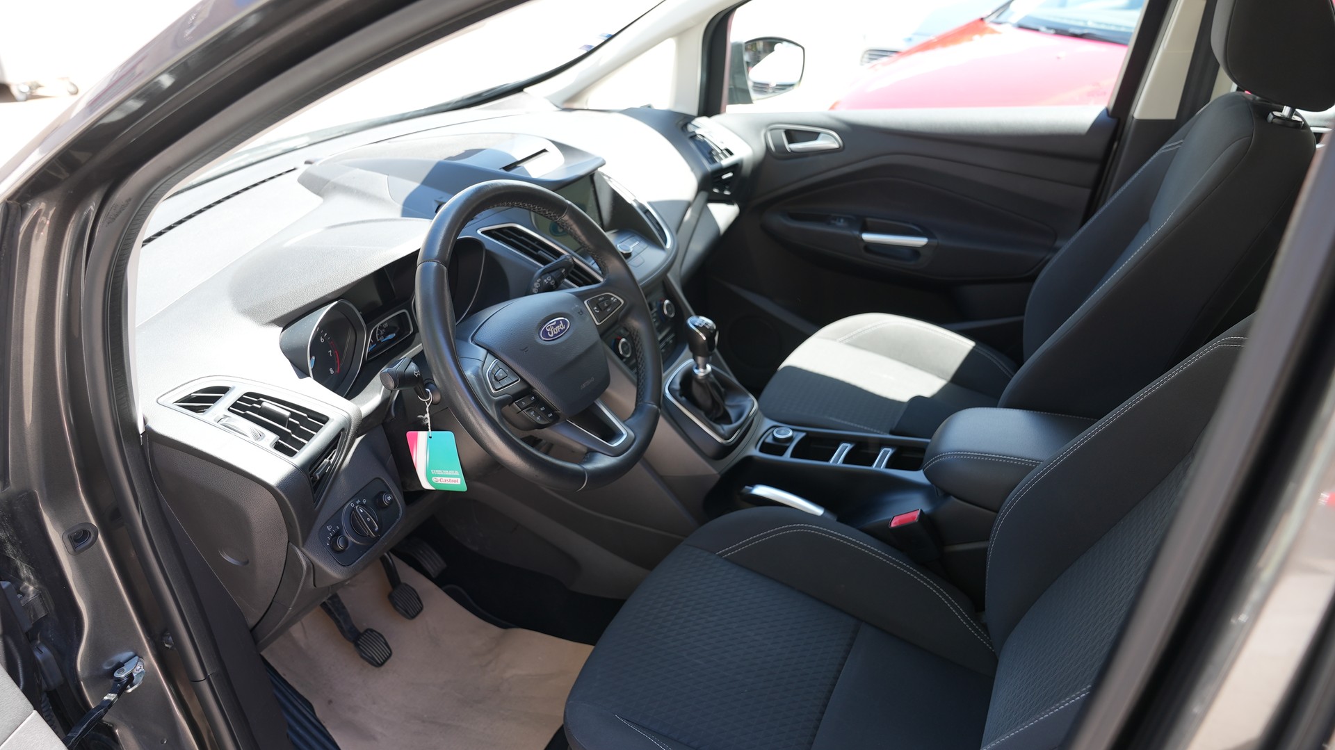 FORD C-Max 1.0 SCTi Titanium-image-8