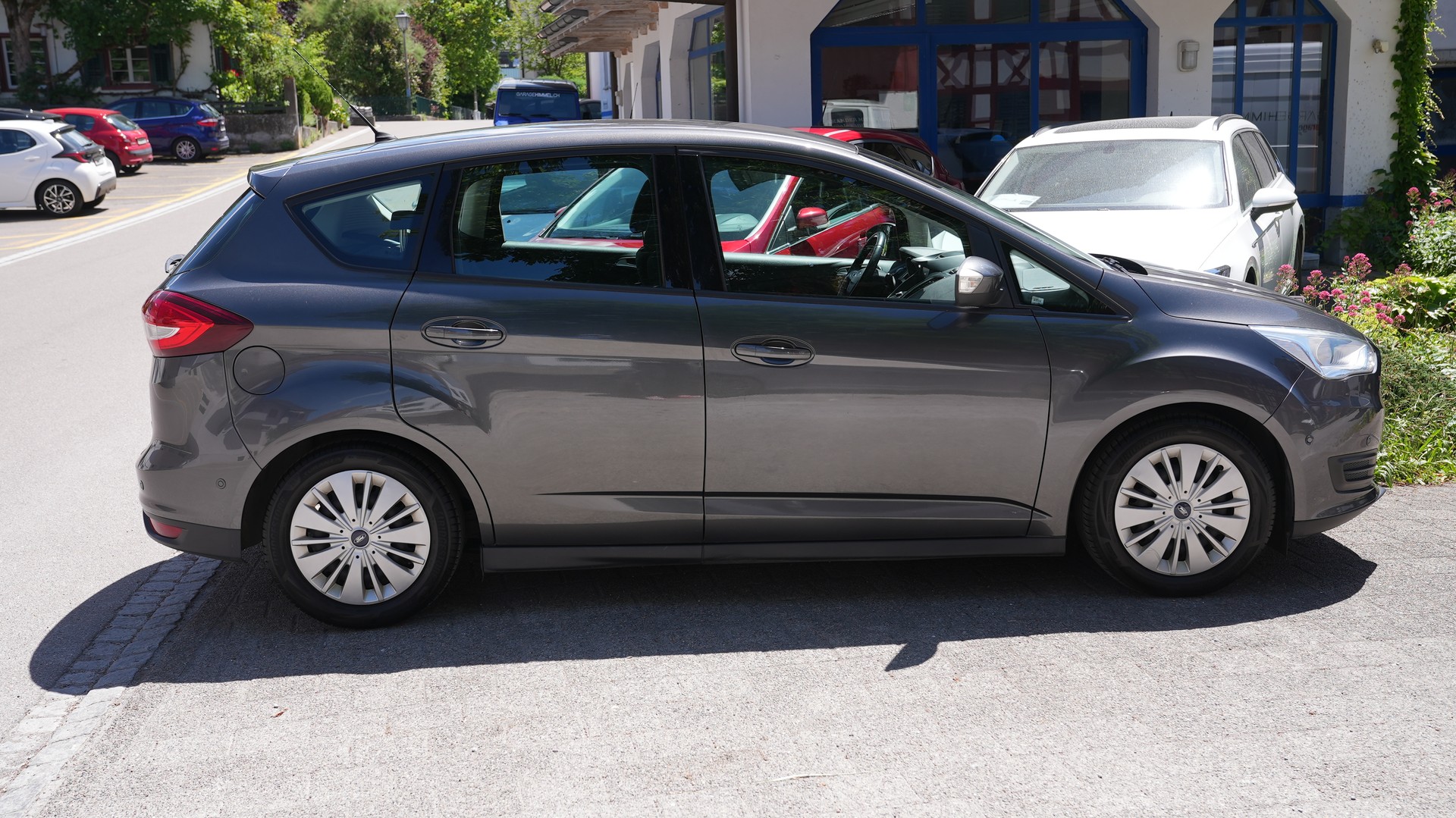 FORD C-Max 1.0 SCTi Titanium-image-11