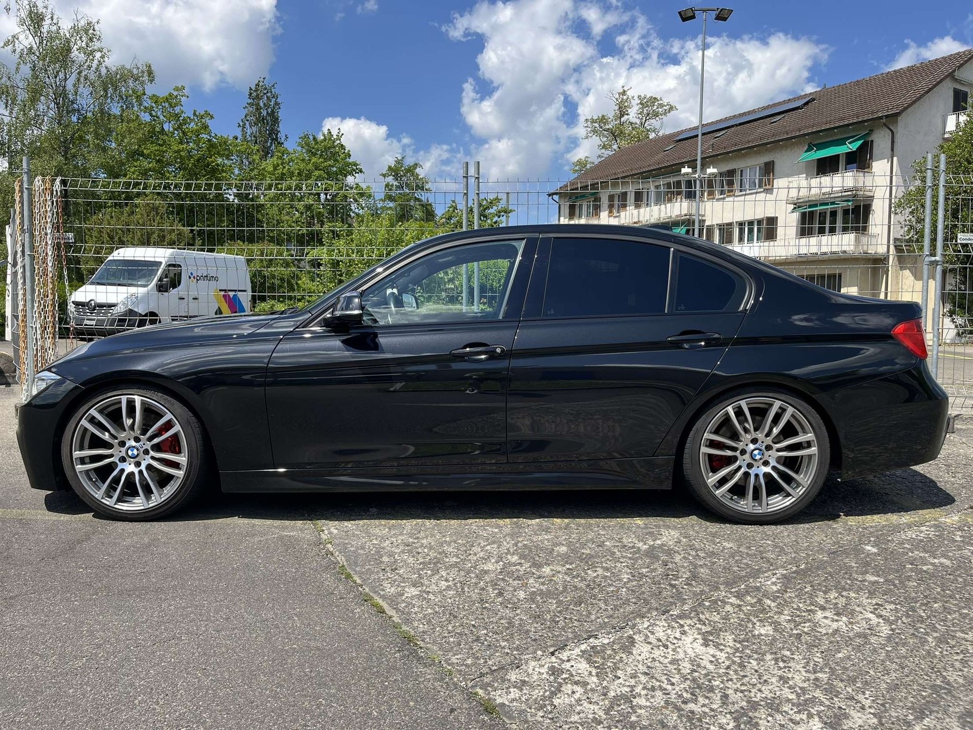 BMW 335i xDrive-image-0