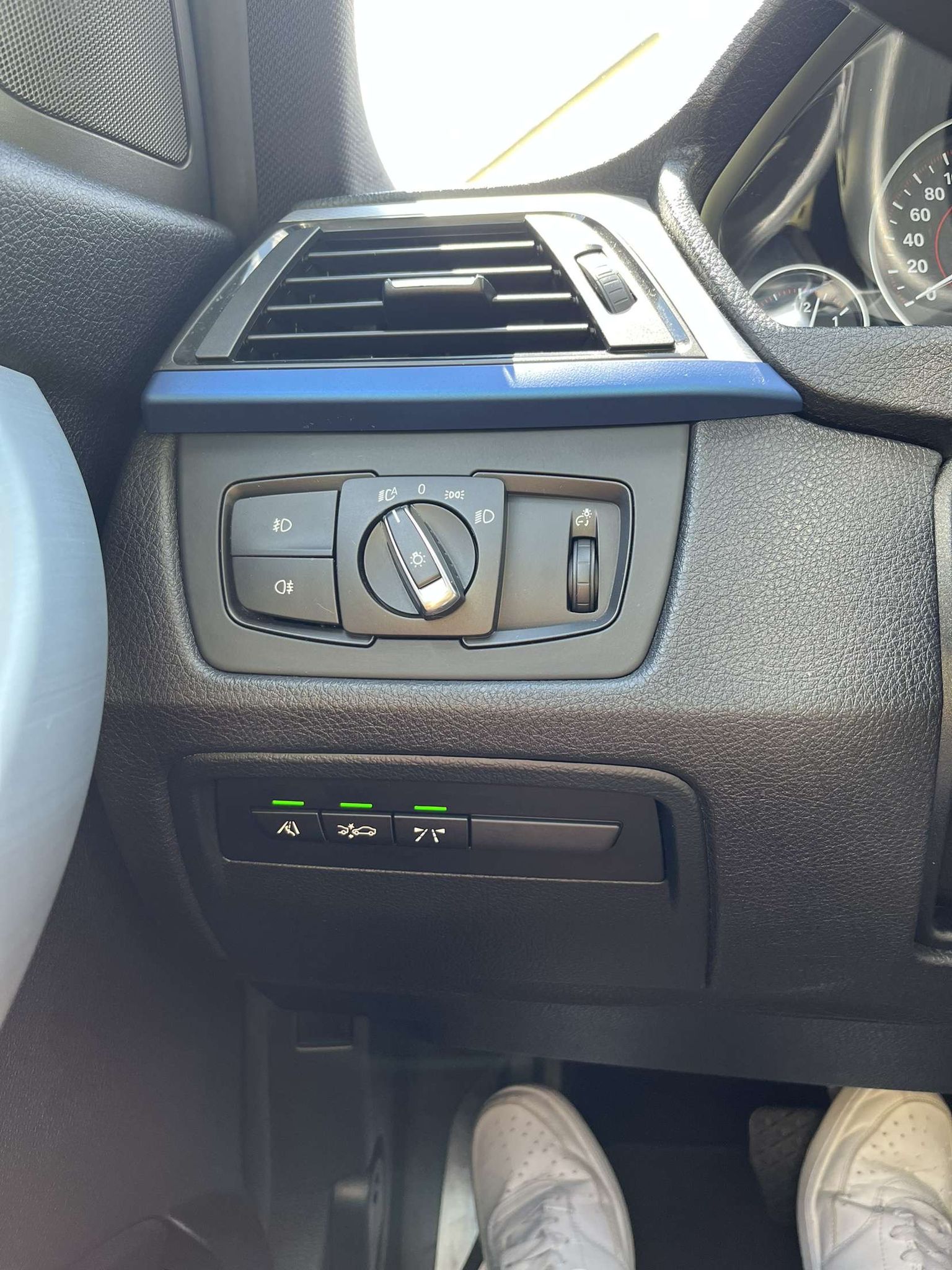 BMW 335i xDrive-image-5