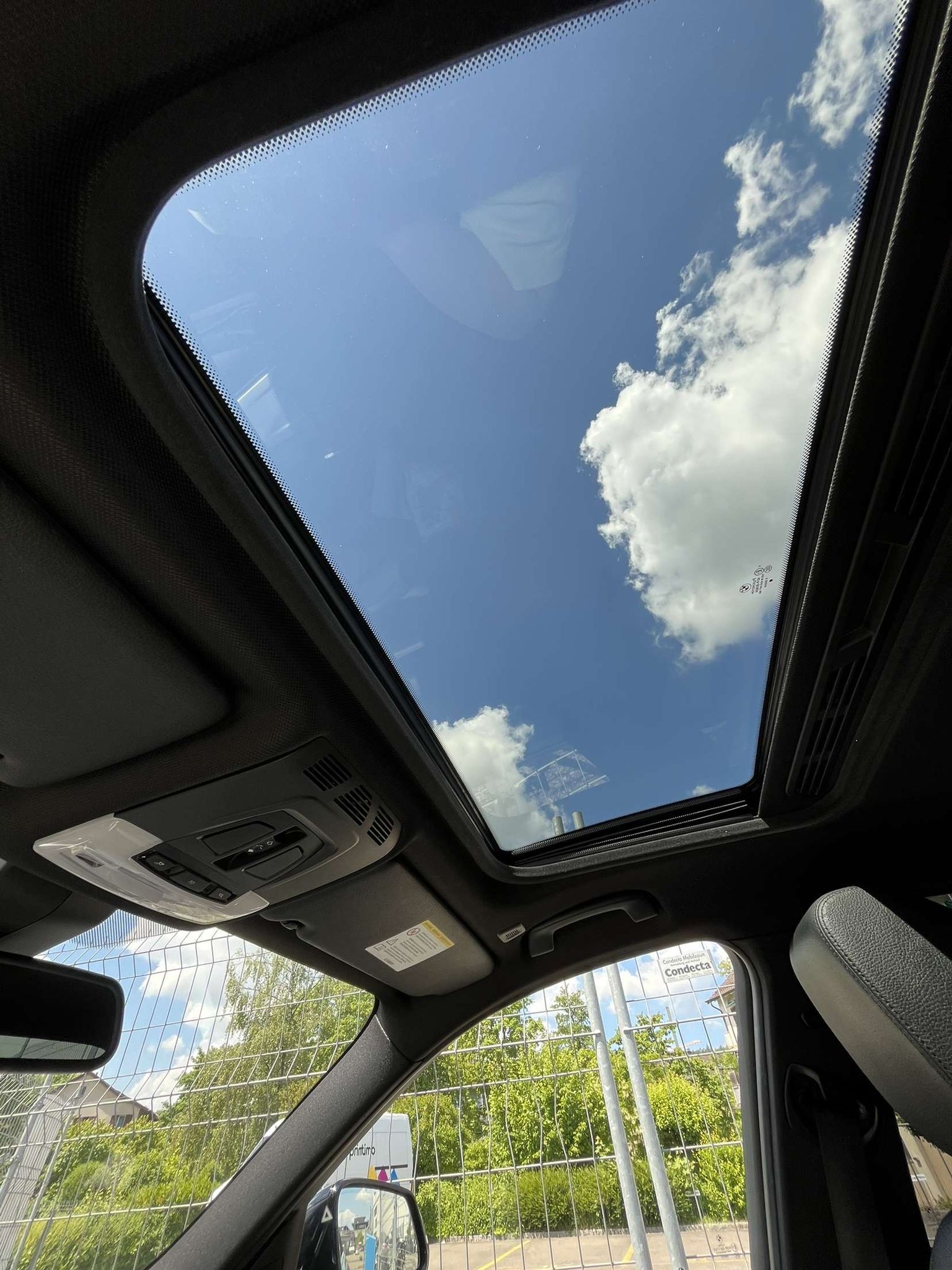 BMW 335i xDrive-image-6