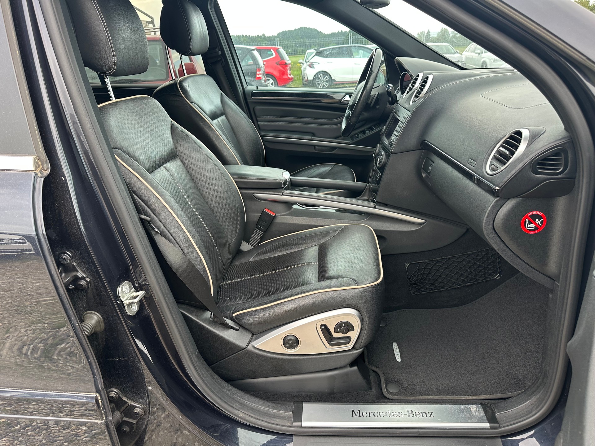 MERCEDES-BENZ ML 350 BlueTEC 4Matic 7G-Tronic-image-11