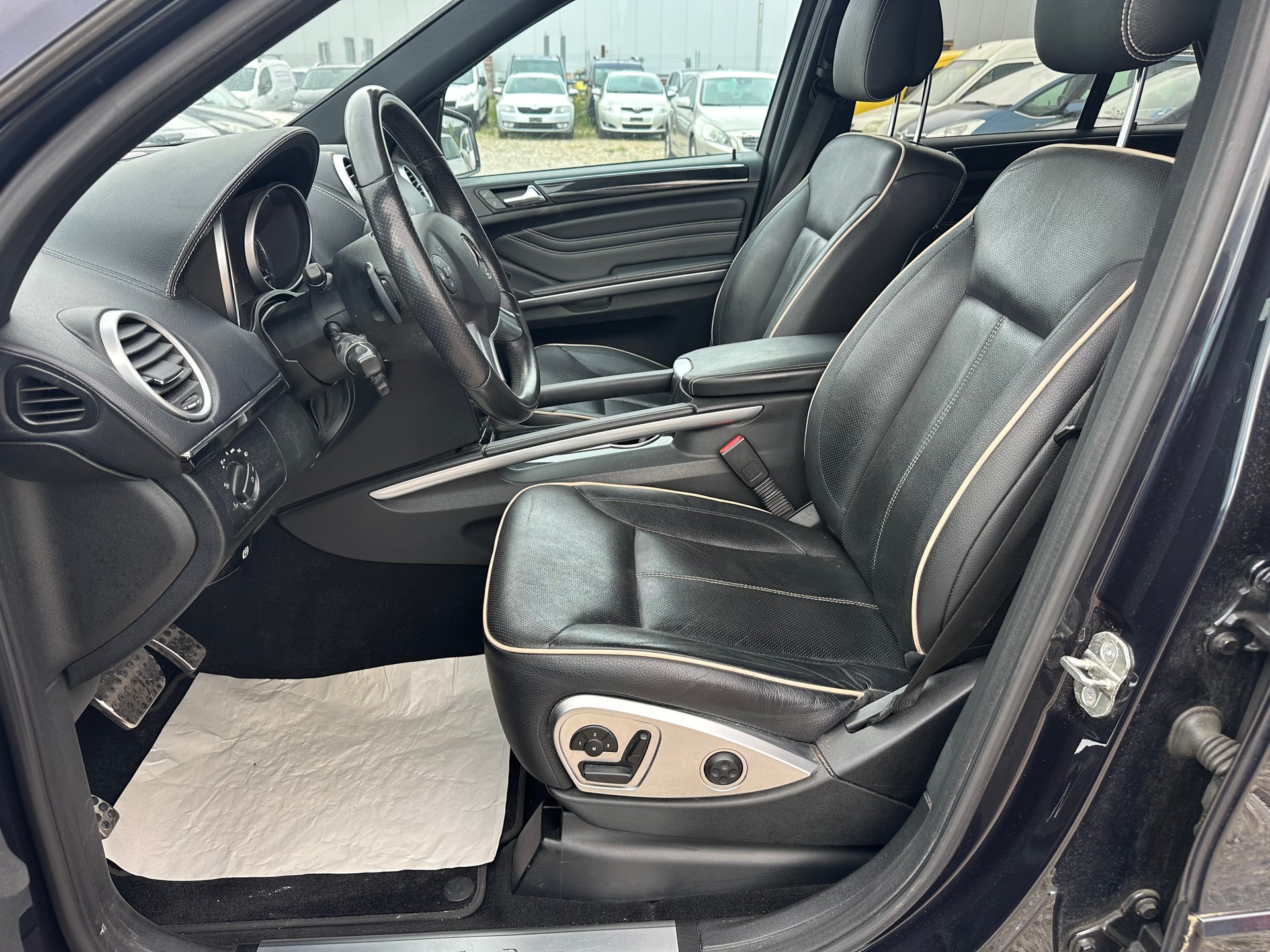MERCEDES-BENZ ML 350 BlueTEC 4Matic 7G-Tronic-image-7