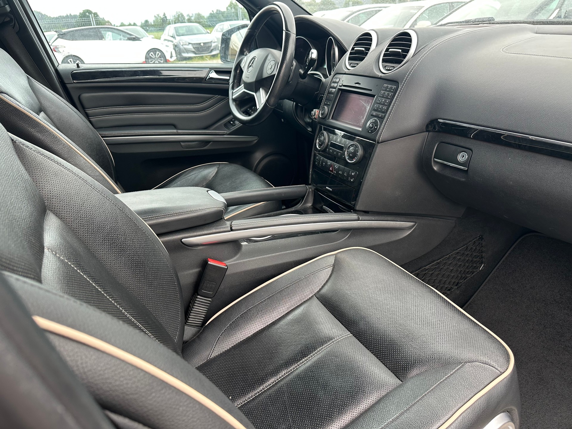 MERCEDES-BENZ ML 350 BlueTEC 4Matic 7G-Tronic-image-12