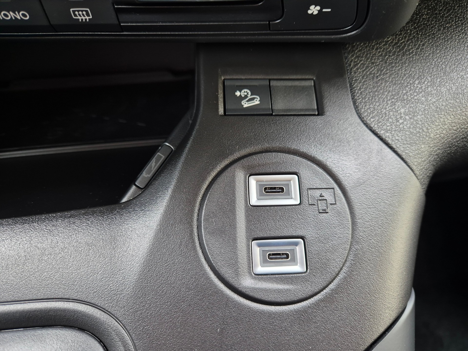 FIAT Qubo L 1.5 D La Prima 7-Sitzer-image-20