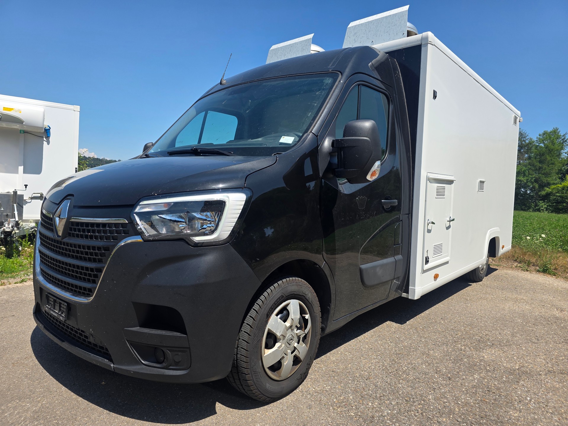 RENAULT Master T35 2.3 Blue dCi 145 L3H3-image-1