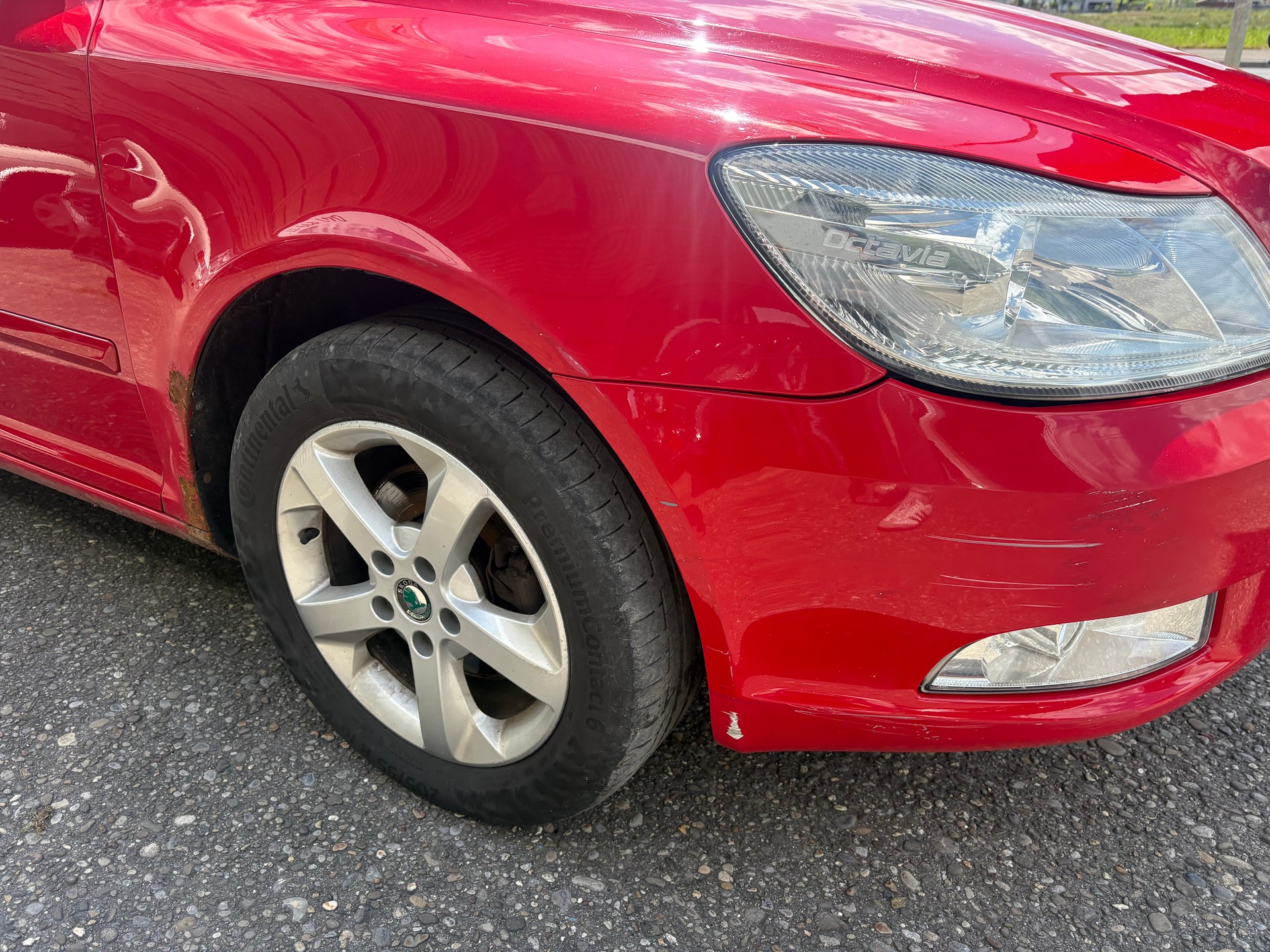 SKODA Octavia Combi 1.8 TSI Ambition 4x4-image-13