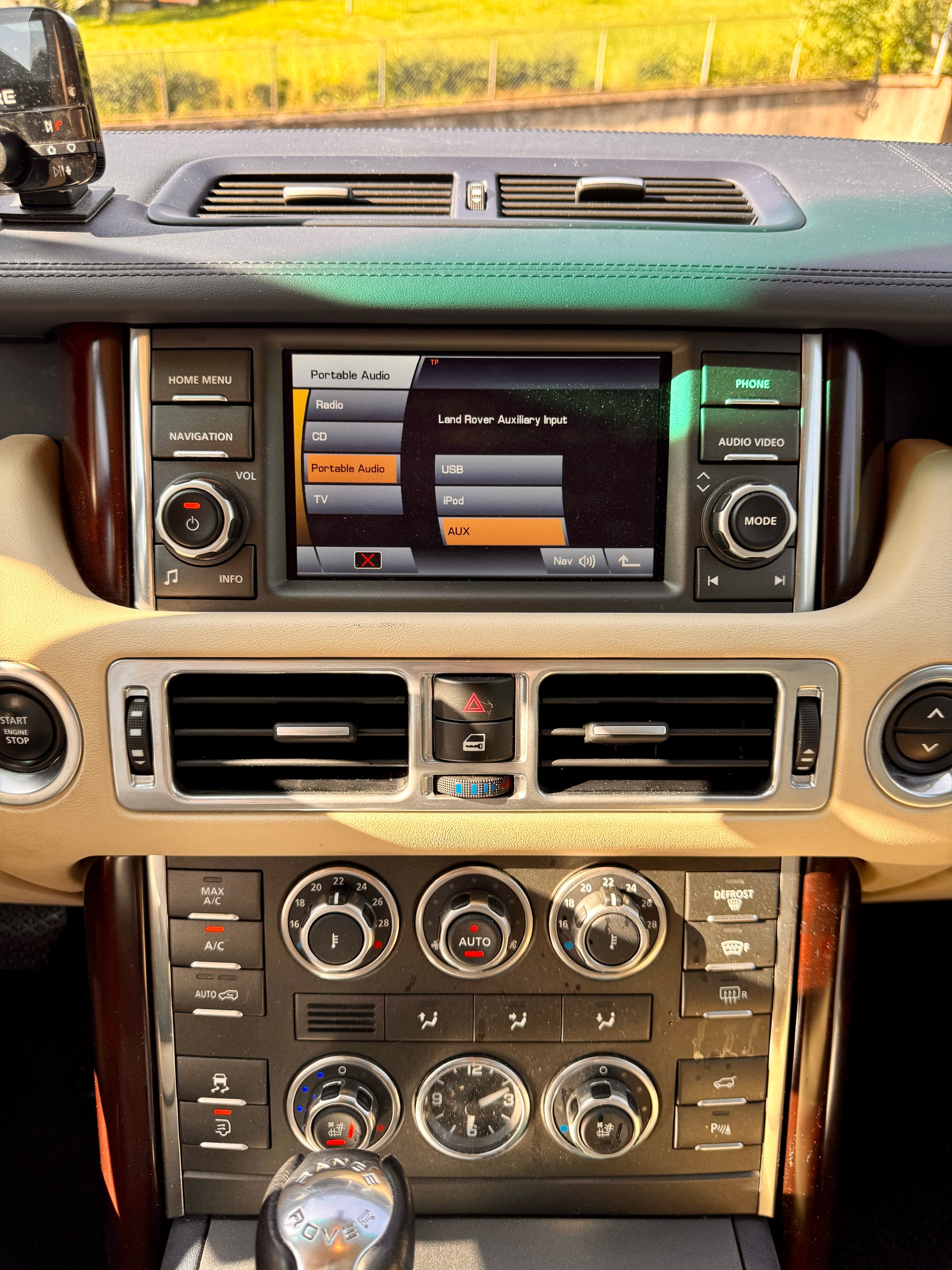 LAND ROVER 3.6 TDV8 Vogue-image-5
