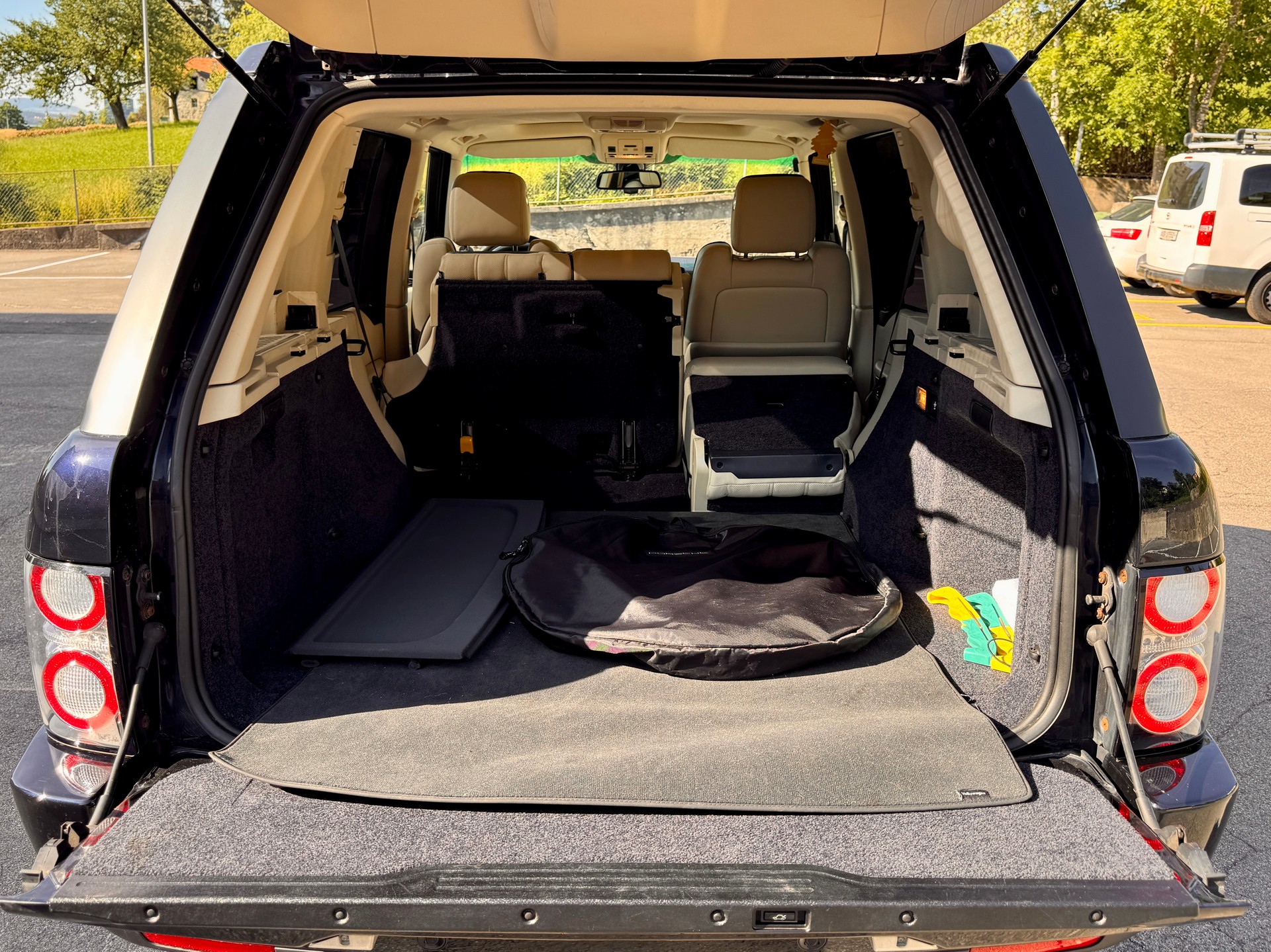 LAND ROVER 3.6 TDV8 Vogue-image-8