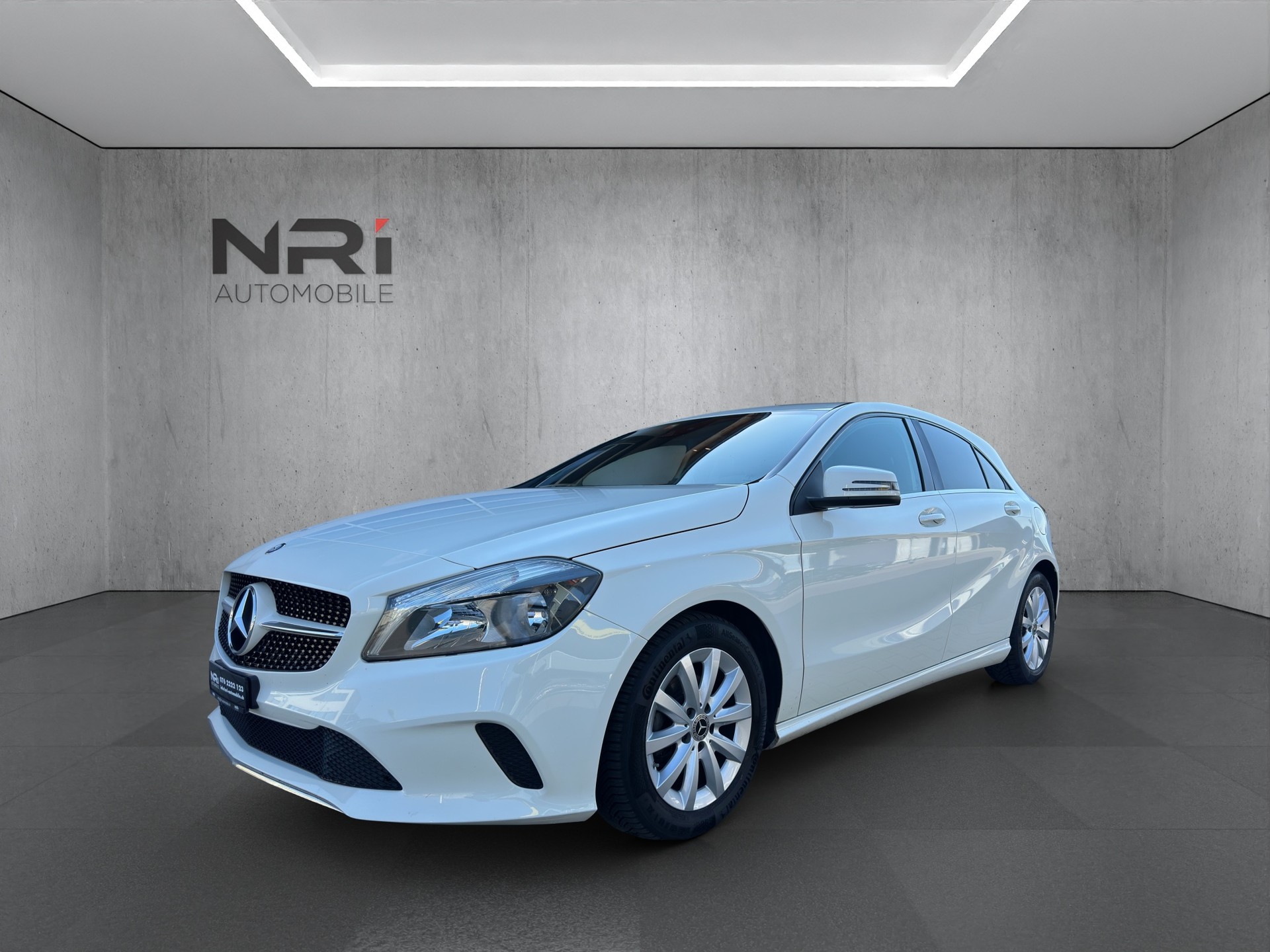 MERCEDES-BENZ A 180 d BlueEF Edition Style-image-0