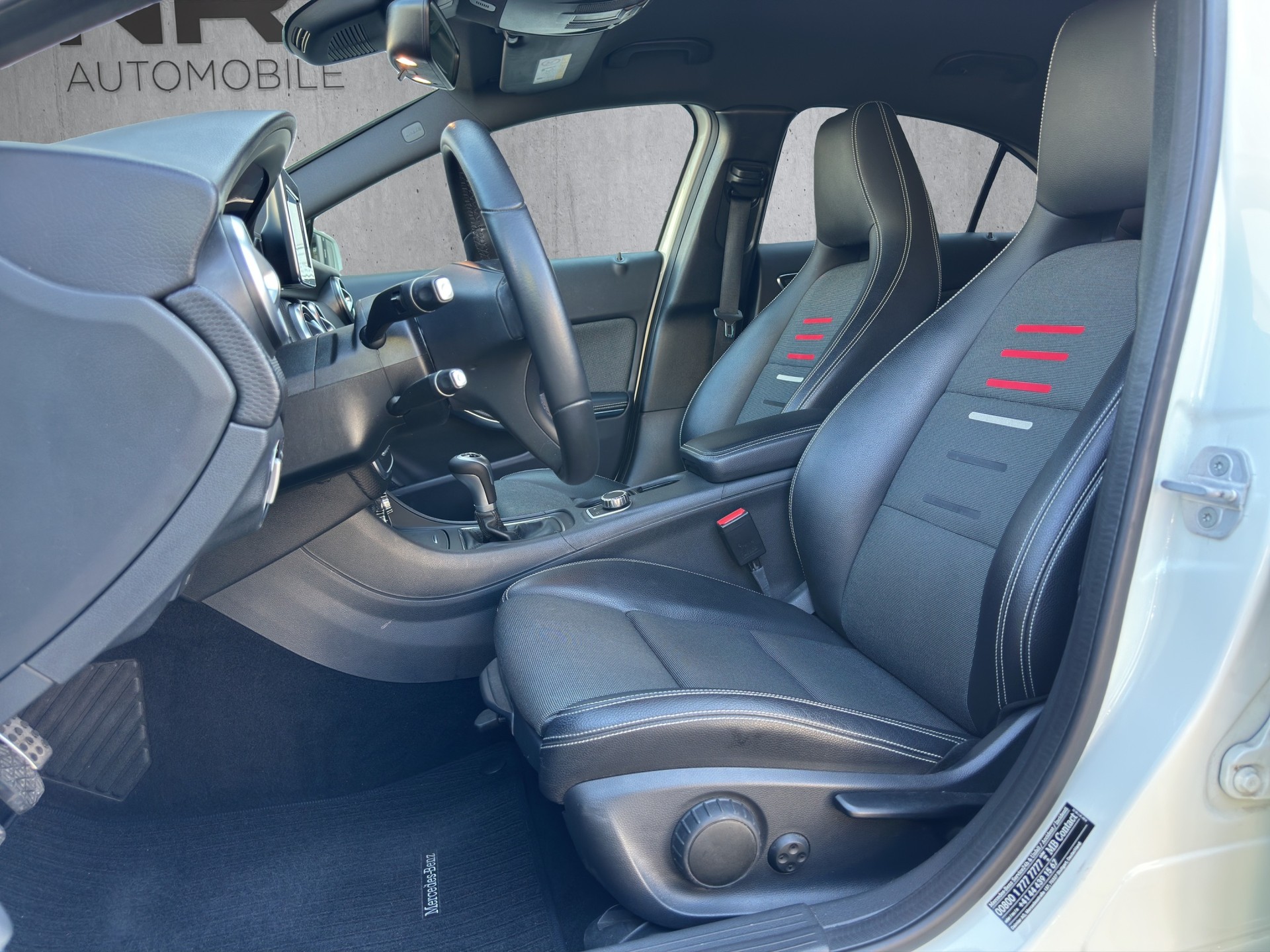 MERCEDES-BENZ A 180 d BlueEF Edition Style-image-10
