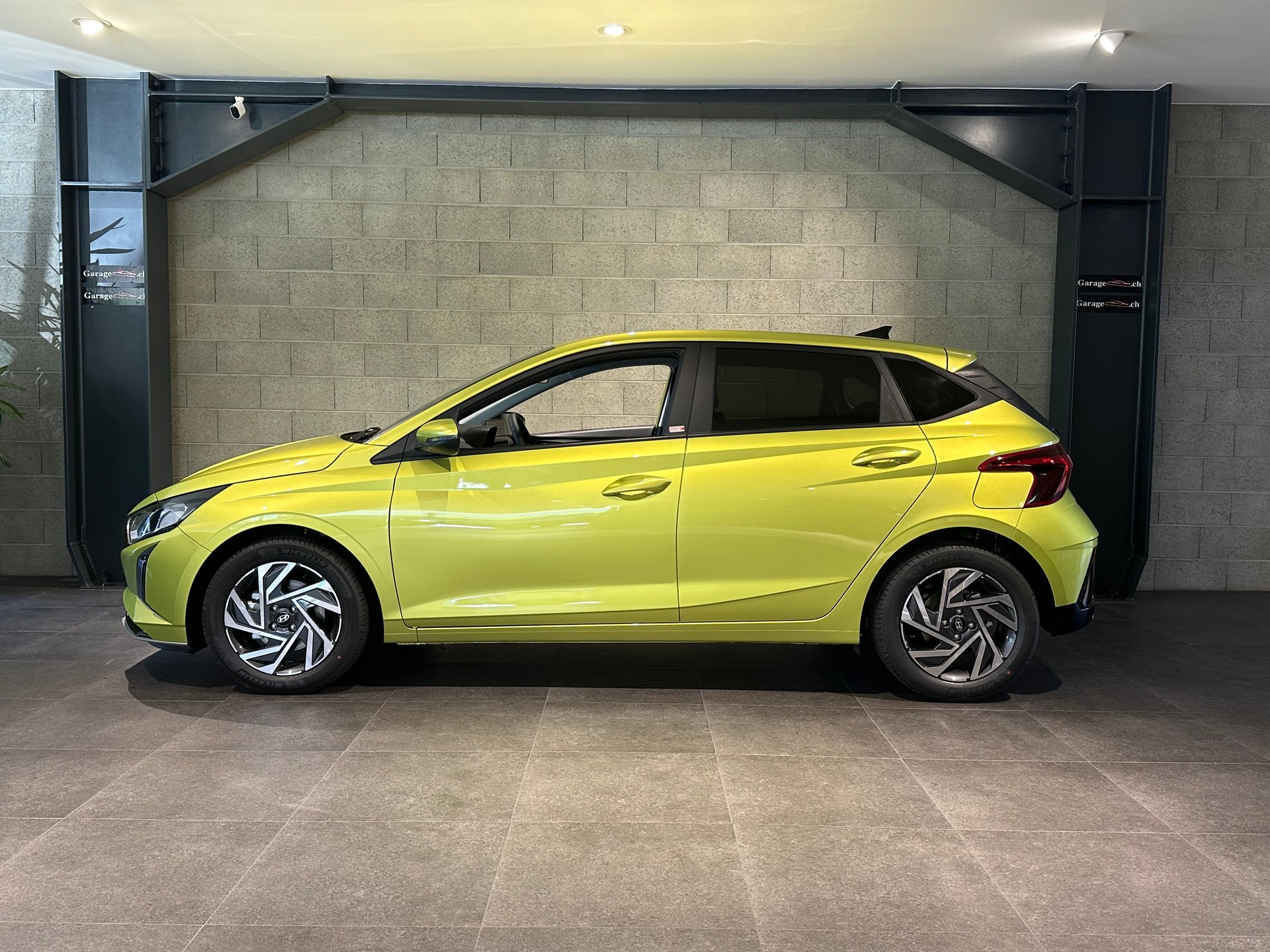 HYUNDAI i20 1.0 T-GDi Amplia GO! DCT-image-0