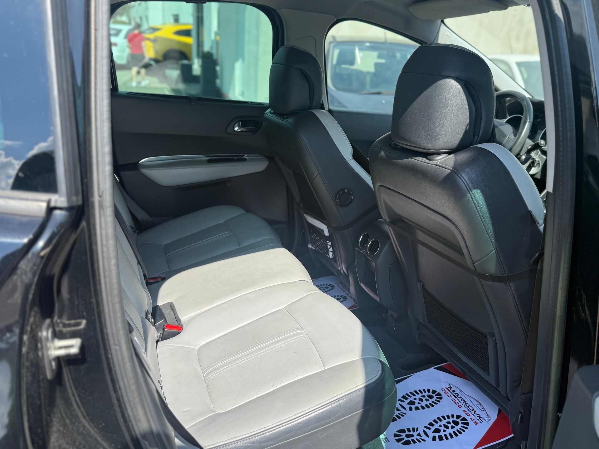PEUGEOT 3008 1.6 16V T R.Garros Tiptronic-image-6