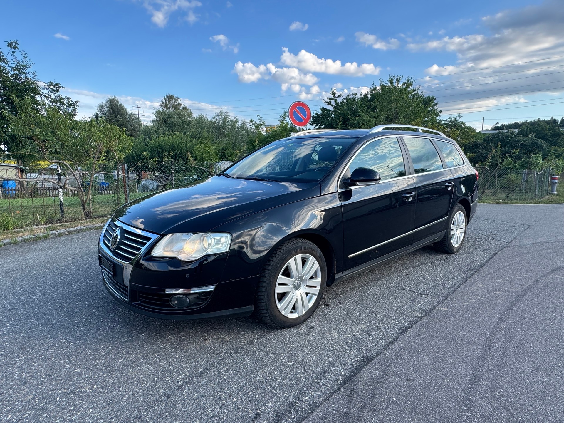 VW Passat Variant 2.0 TDI Trendline-image-2