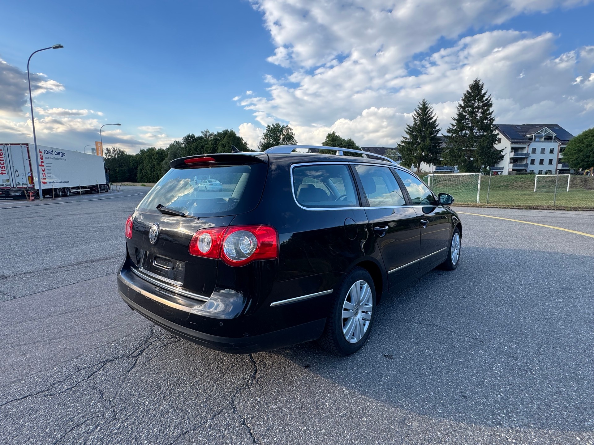 VW Passat Variant 2.0 TDI Trendline-image-6