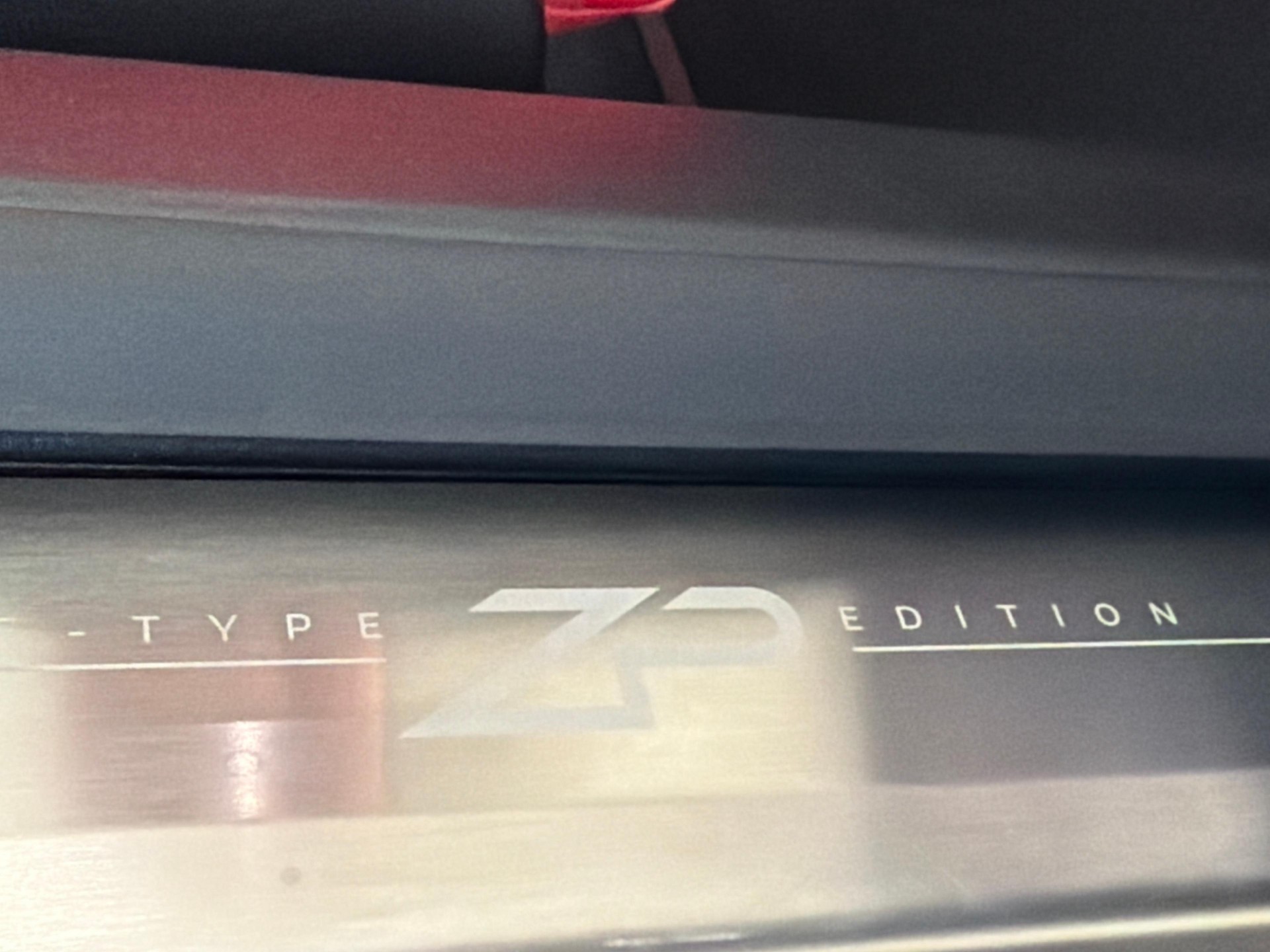 JAGUAR F-Type Convertible 5.0 V8 R AWD ZP Edition einer von 150-image-15