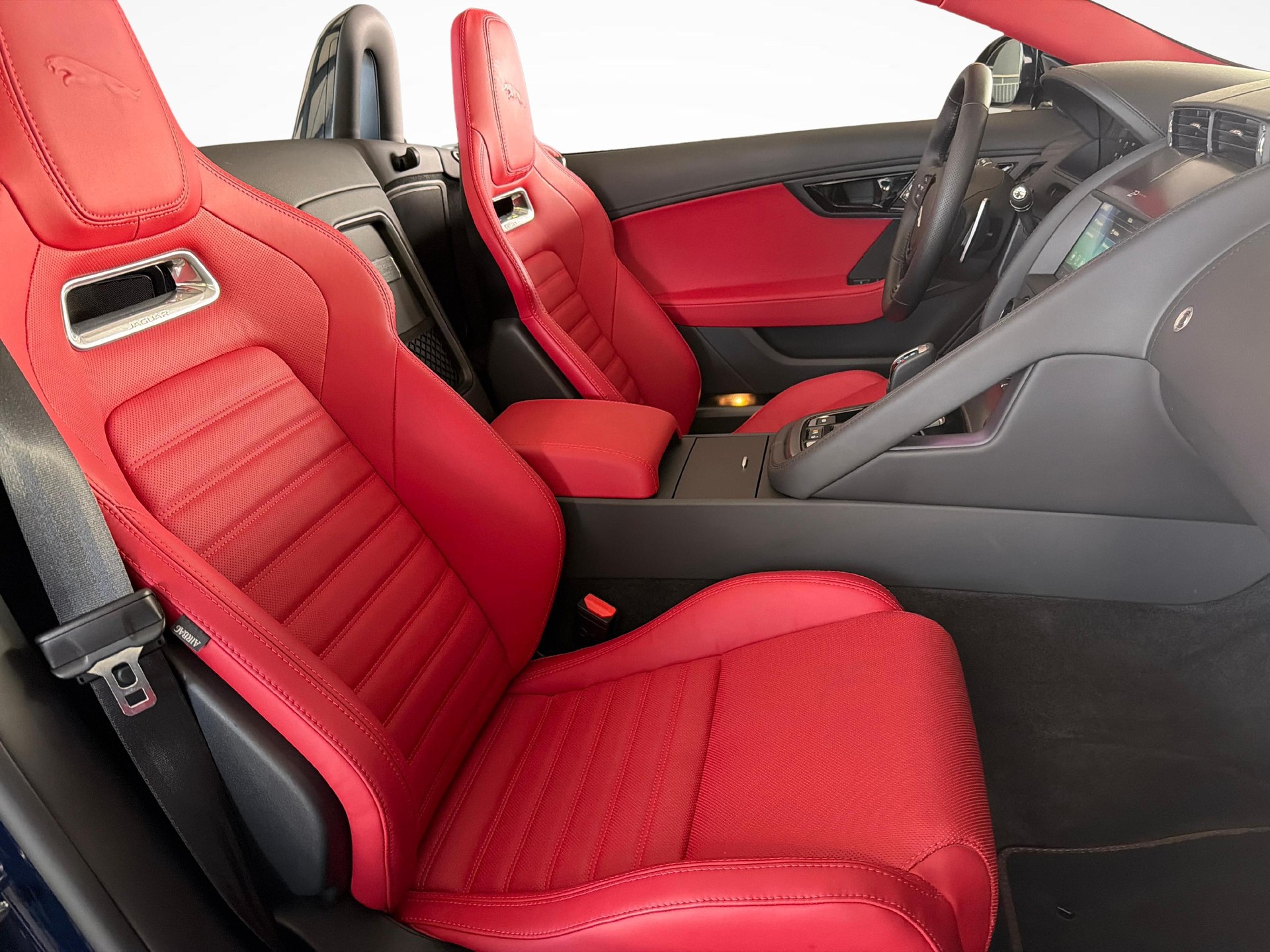 JAGUAR F-Type Convertible 5.0 V8 R AWD ZP Edition einer von 150-image-9
