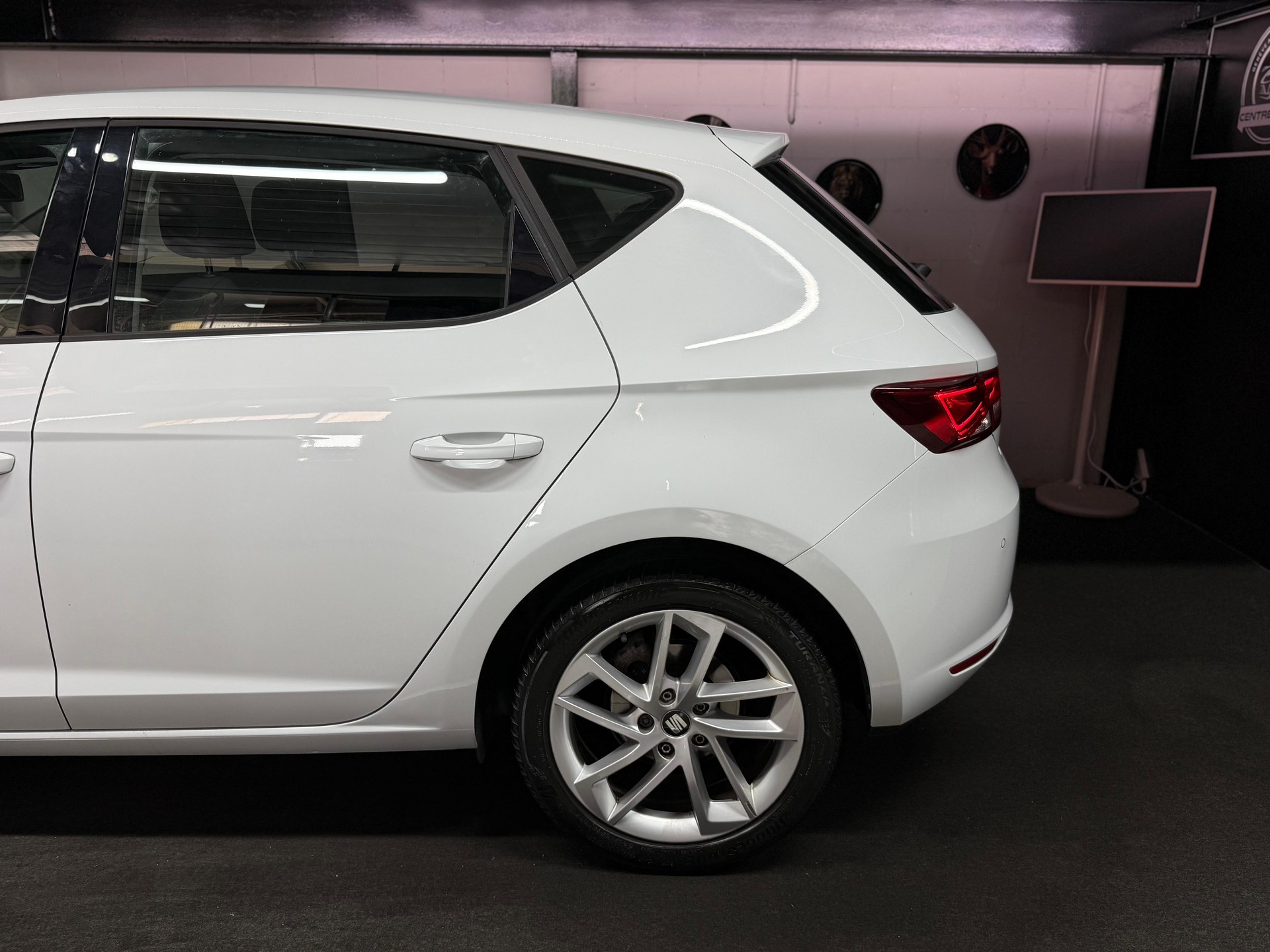 SEAT Leon 1.4 TSI FR-image-4