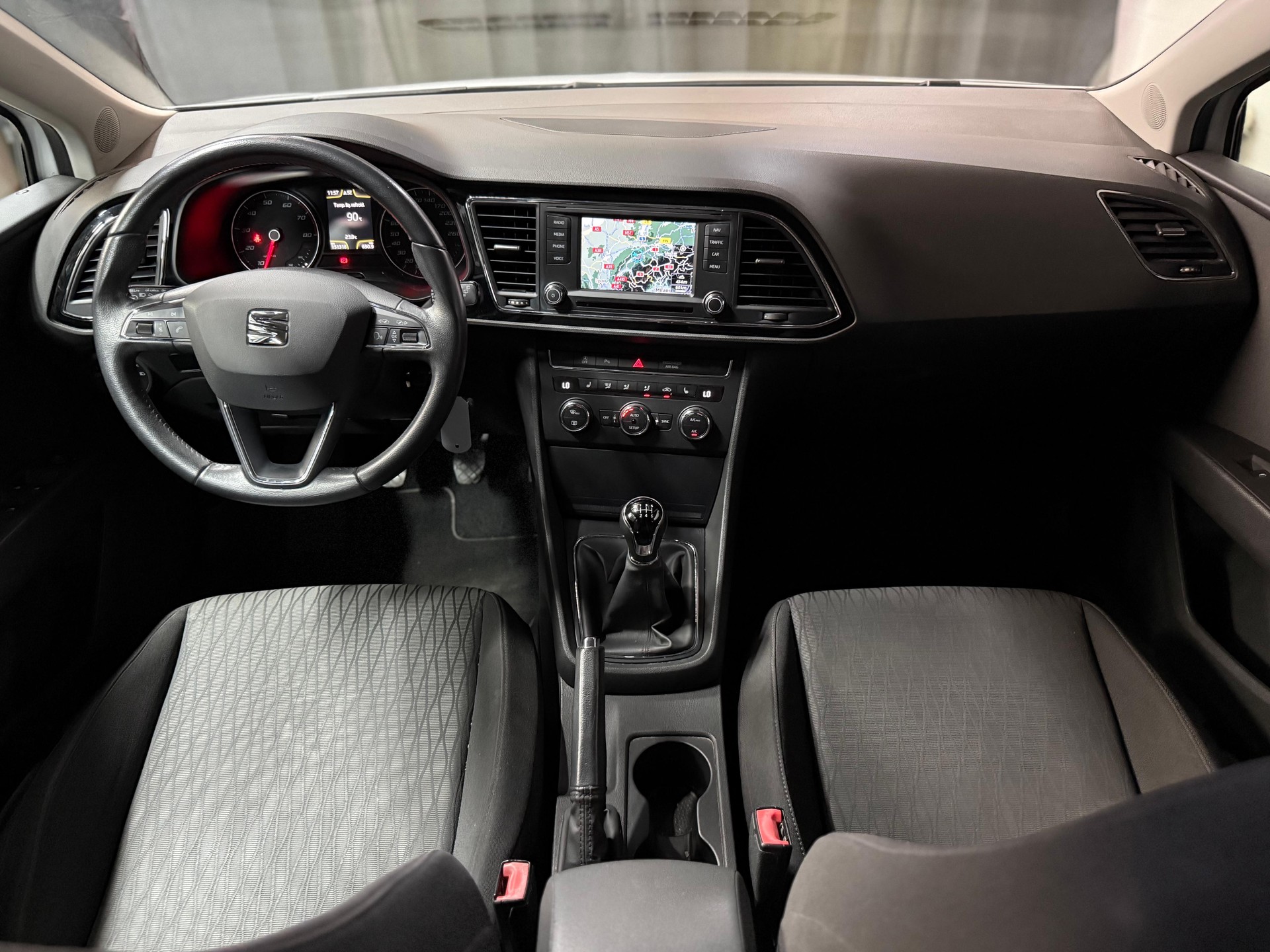 SEAT Leon 1.4 TSI FR-image-11