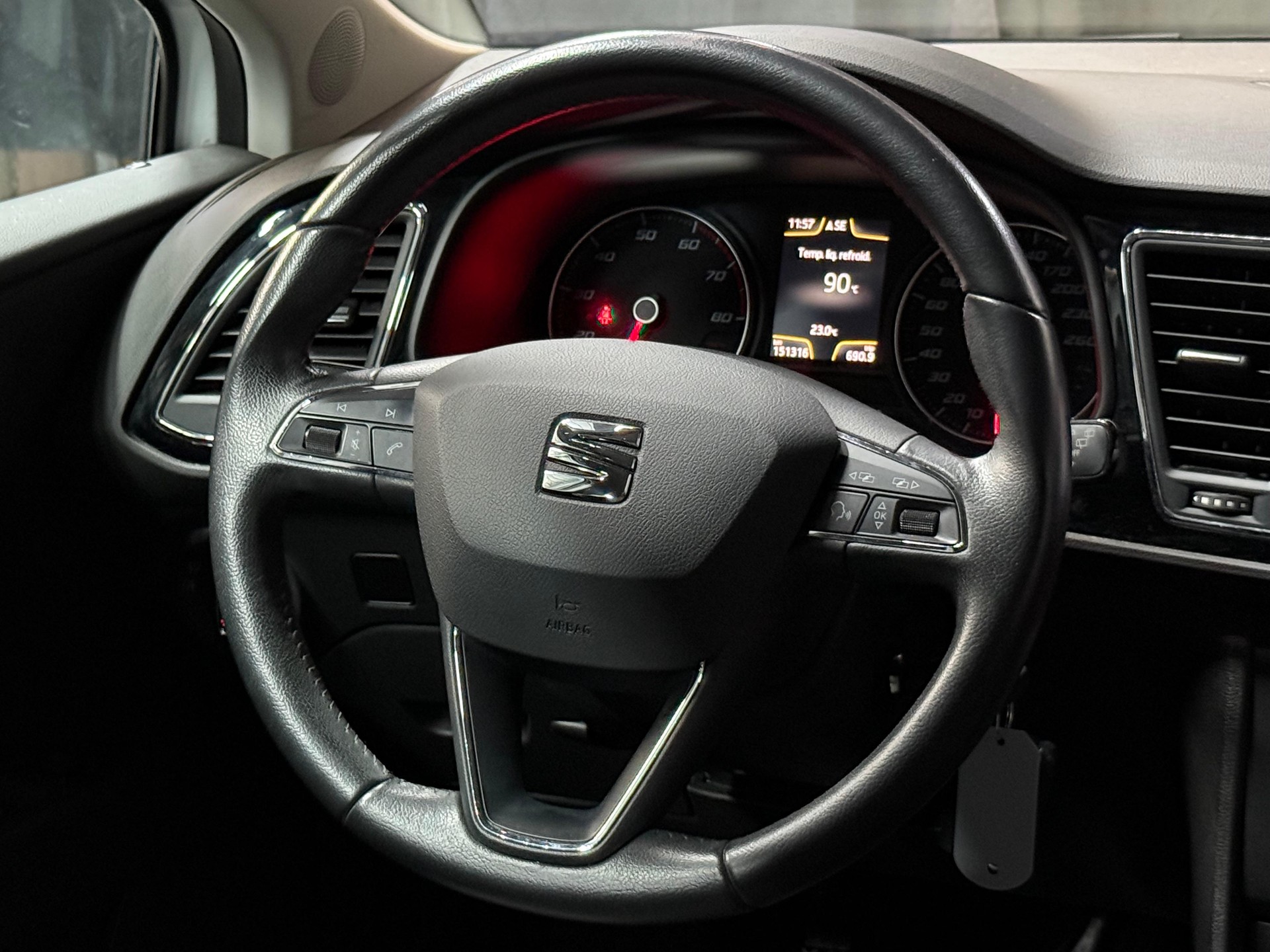SEAT Leon 1.4 TSI FR-image-12