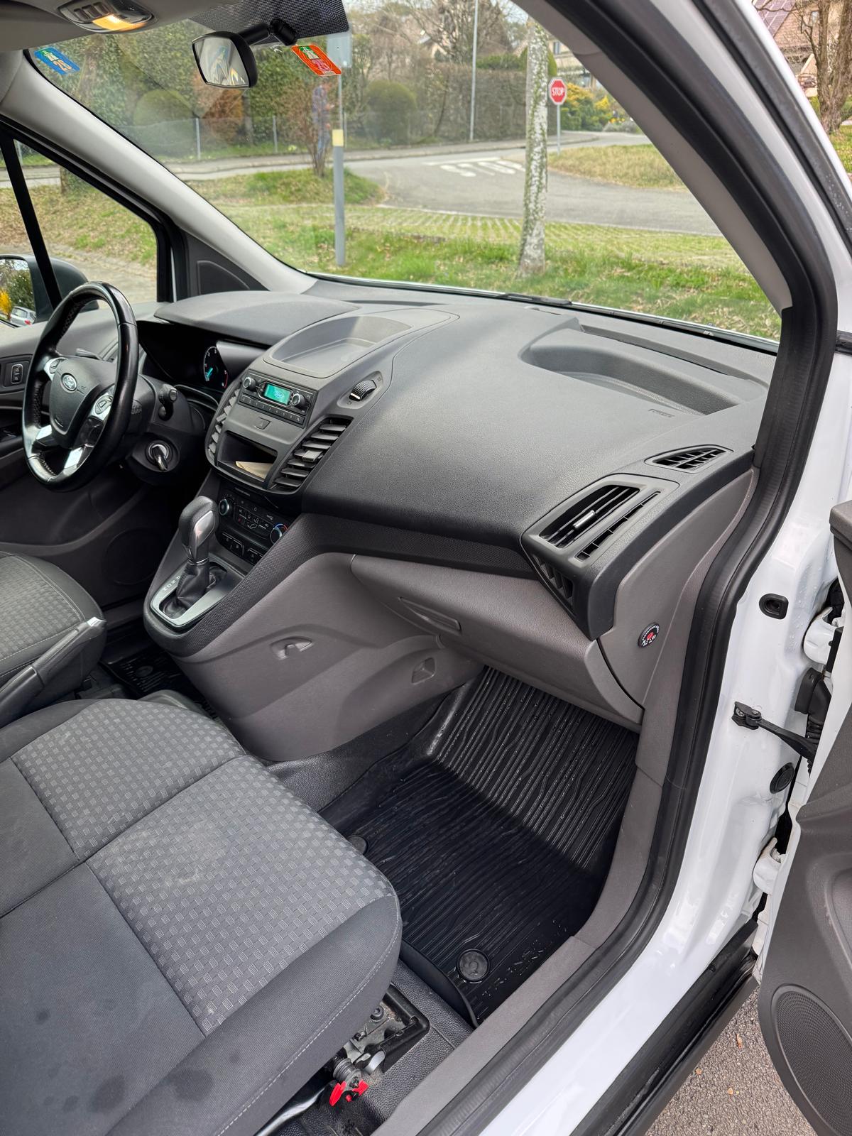FORD Transit Connect Van T200 1.5 Eco Blue Trend A-image-5
