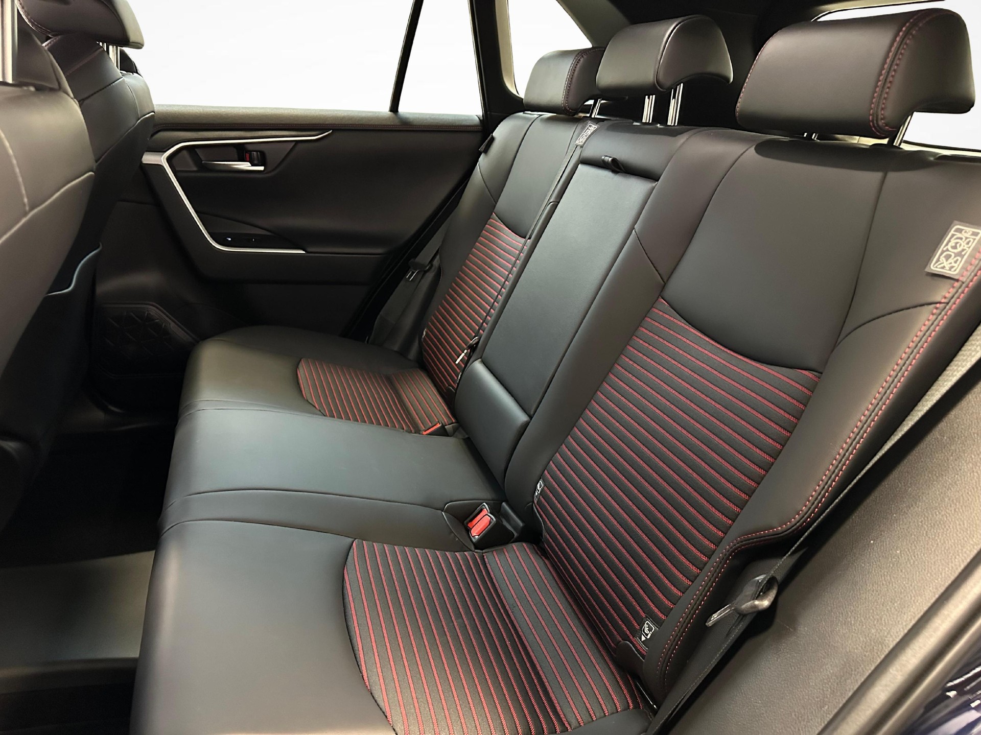 SUZUKI Across 2.5 PHEV Compact Top 4x4-image-9