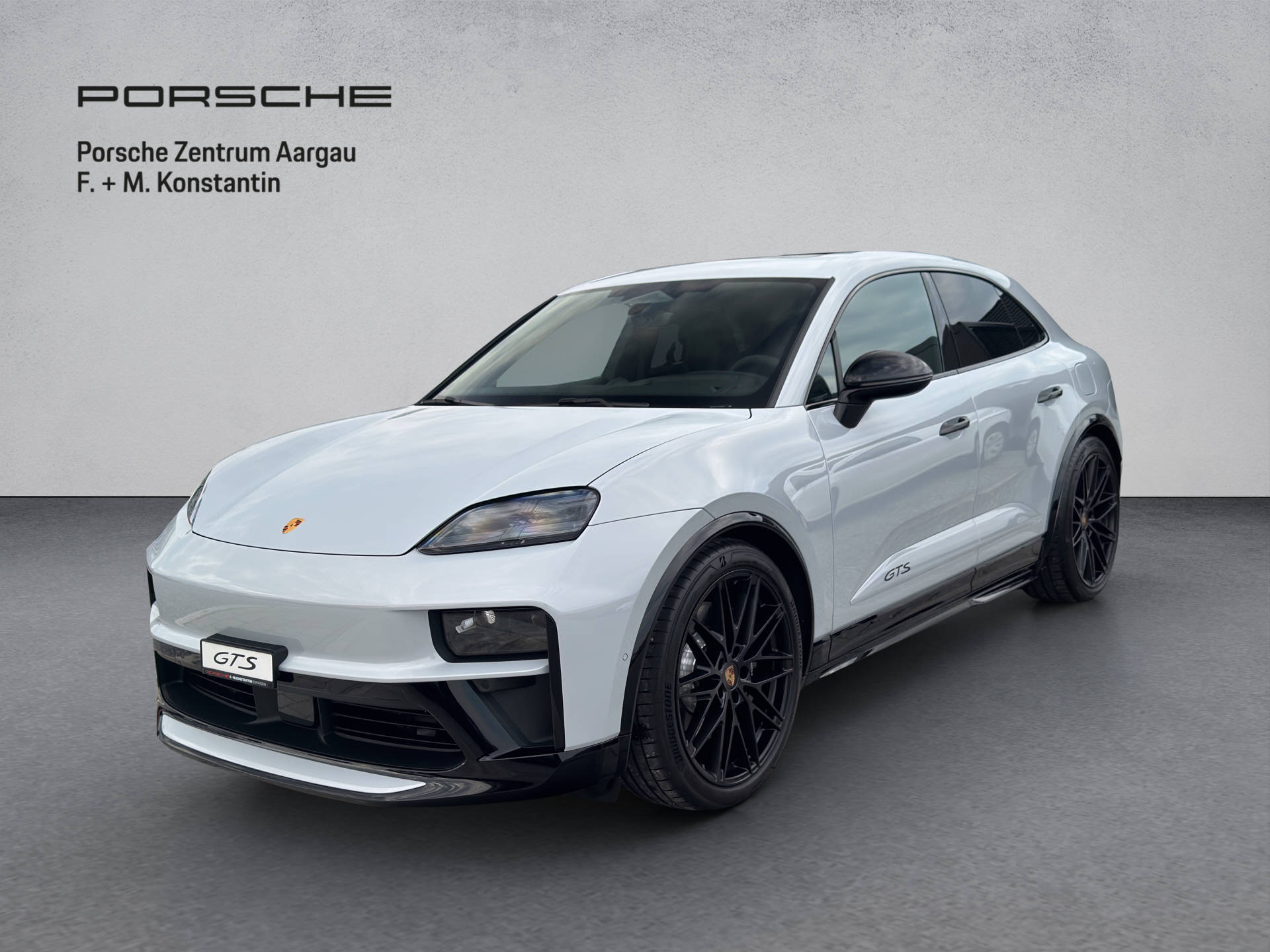 PORSCHE Macan GTS