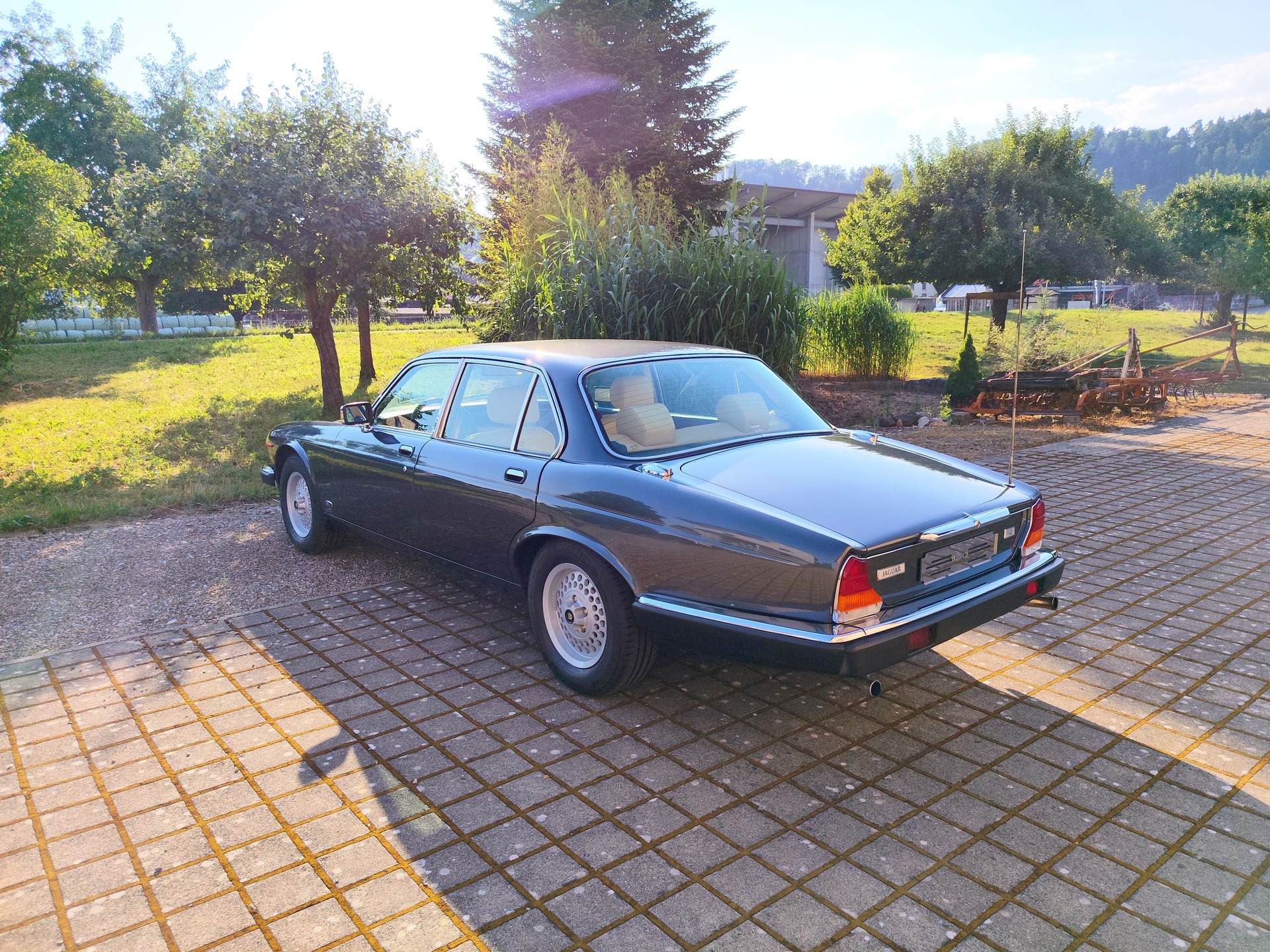 JAGUAR XJ-12 5.3 H.E. Sovereign-image-5