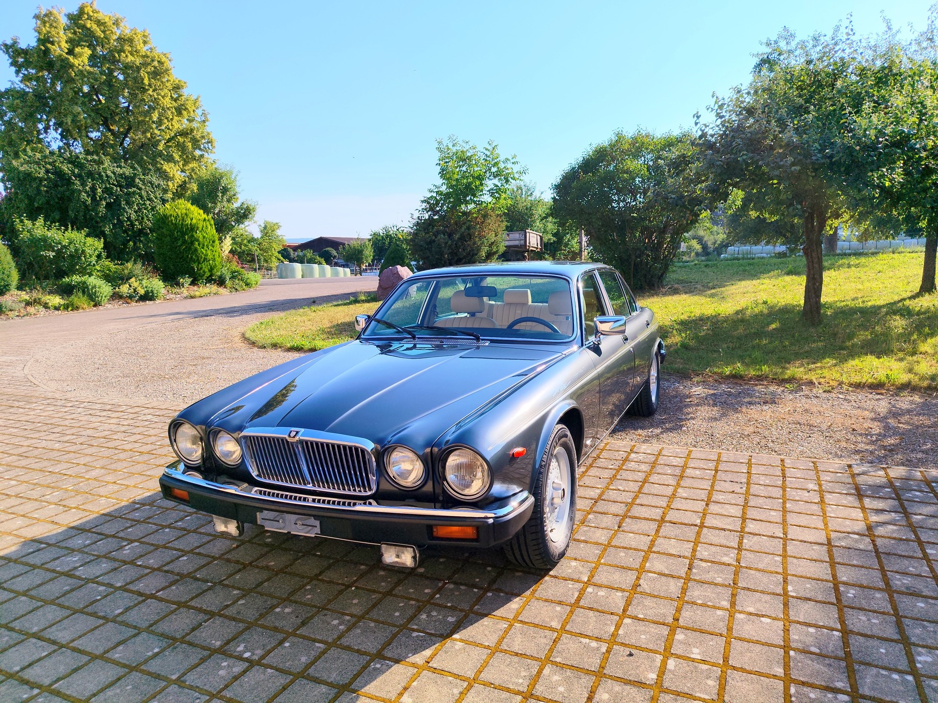 JAGUAR XJ-12 5.3 H.E. Sovereign-image-0