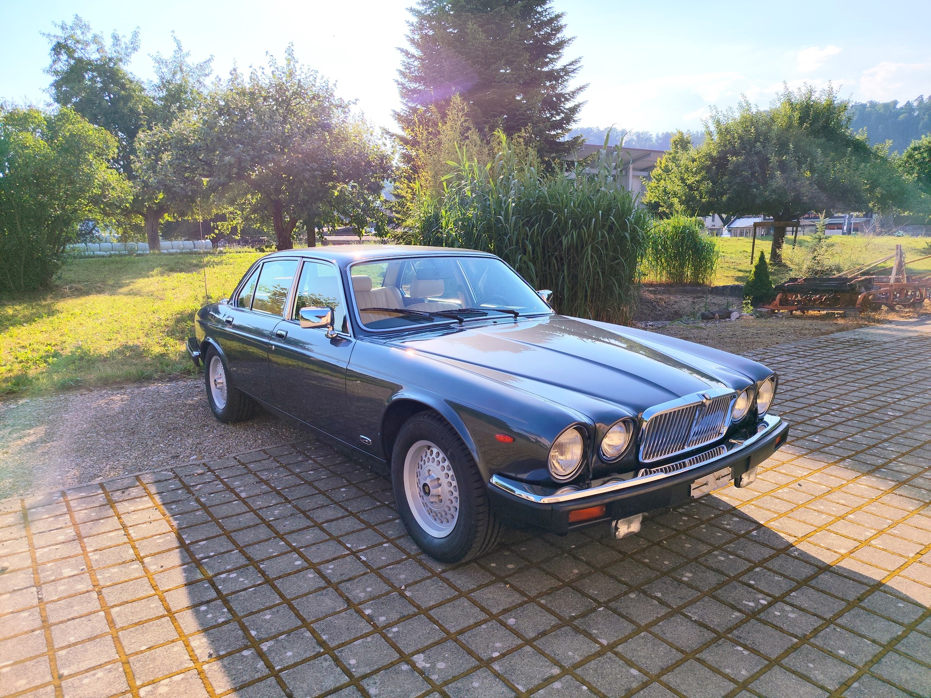 JAGUAR XJ-12 5.3 H.E. Sovereign-image-2