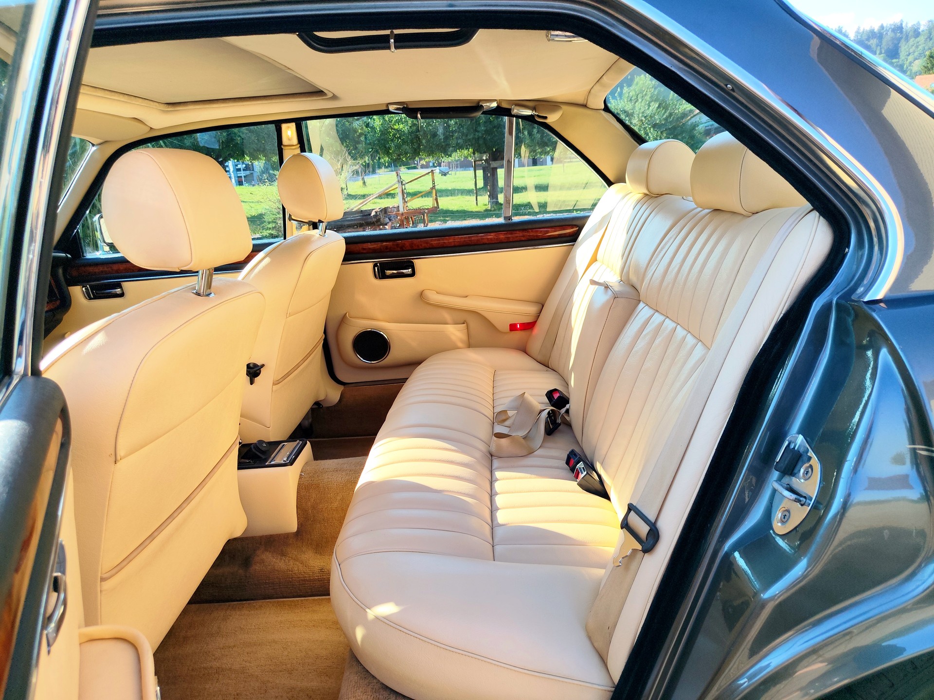 JAGUAR XJ-12 5.3 H.E. Sovereign-image-8