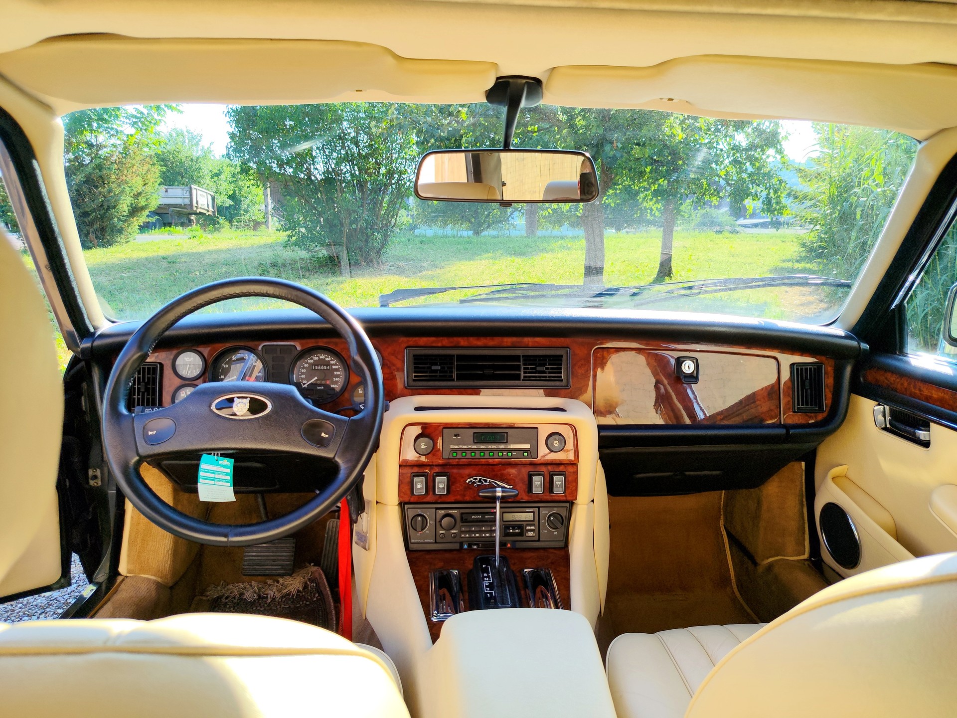 JAGUAR XJ-12 5.3 H.E. Sovereign-image-10
