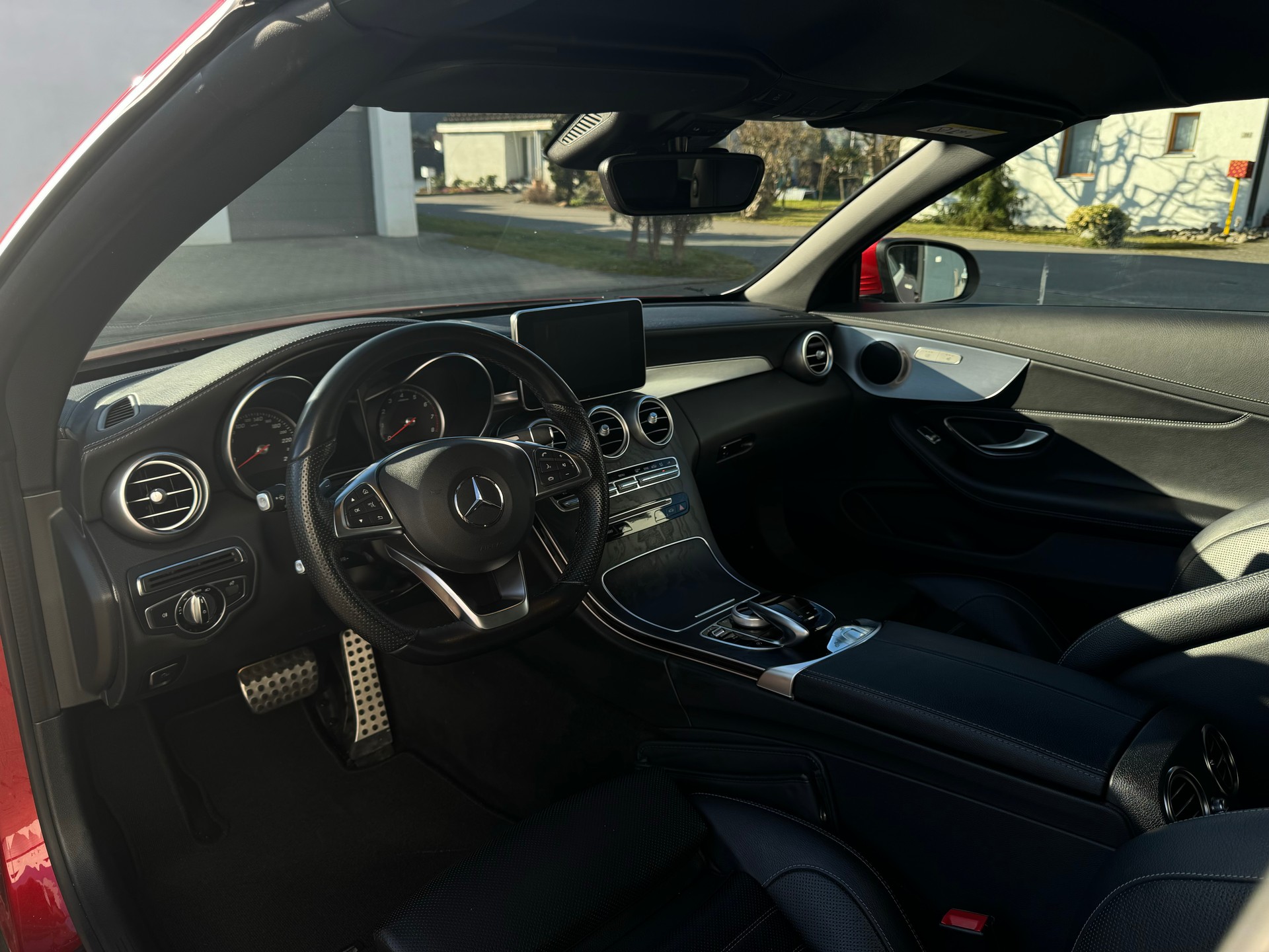 MERCEDES-BENZ C 200 AMG Line 4matic-image-3