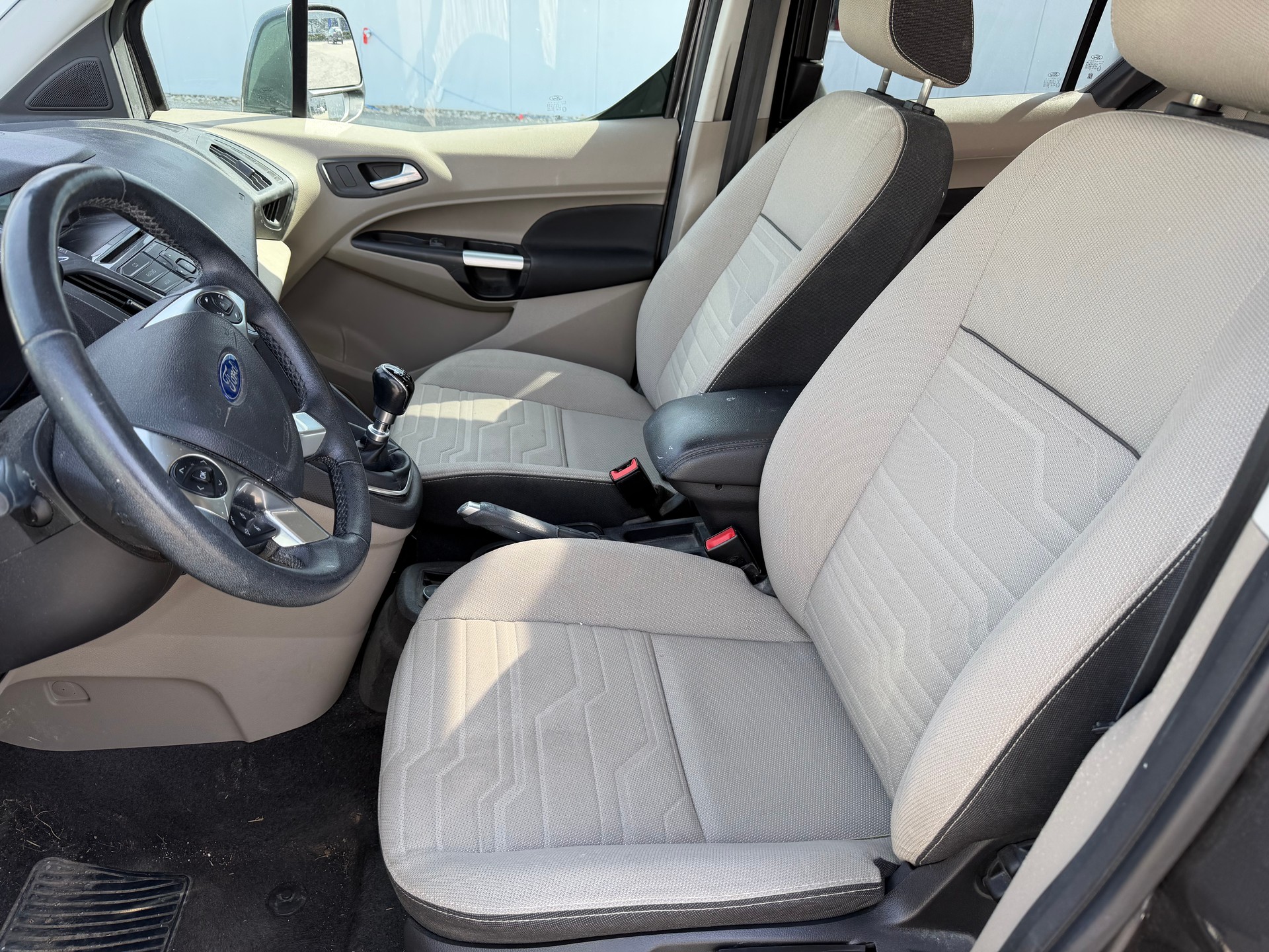 FORD Tourneo Connect 1.0 SCTi Ambiente-image-6