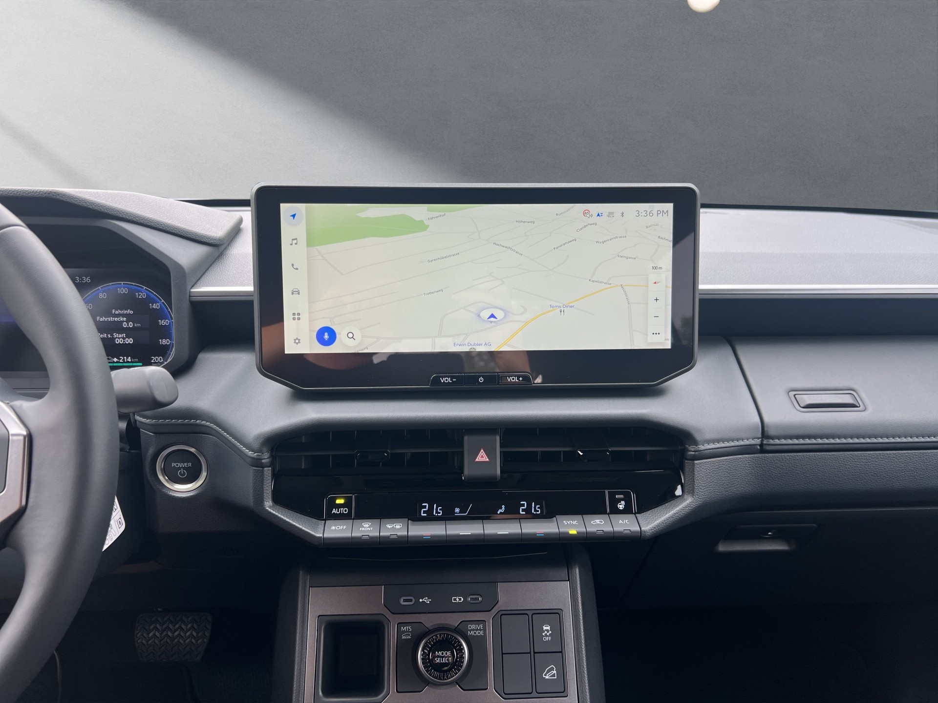 TOYOTA Hilux Double Cab.-Pick-up 59KWh Style-image-6
