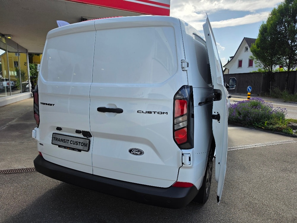 FORD Transit Custom Van PHEV 320 L1H1 Trend Automat-image-9