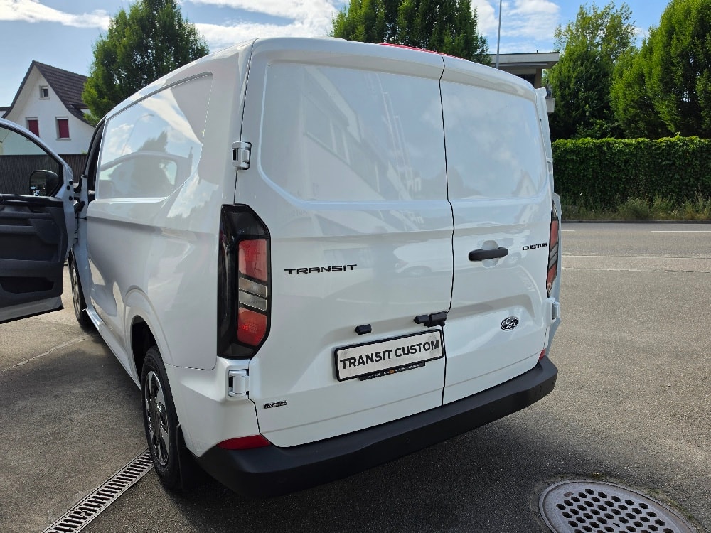 FORD Transit Custom Van PHEV 320 L1H1 Trend Automat-image-10