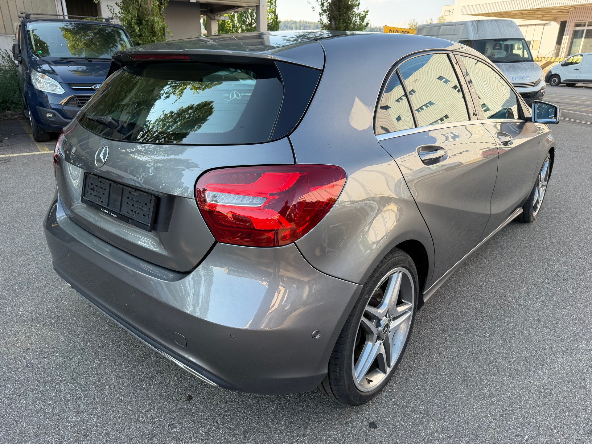 MERCEDES-BENZ A 220 d Urban 4Matic 7G-DCT-image-7