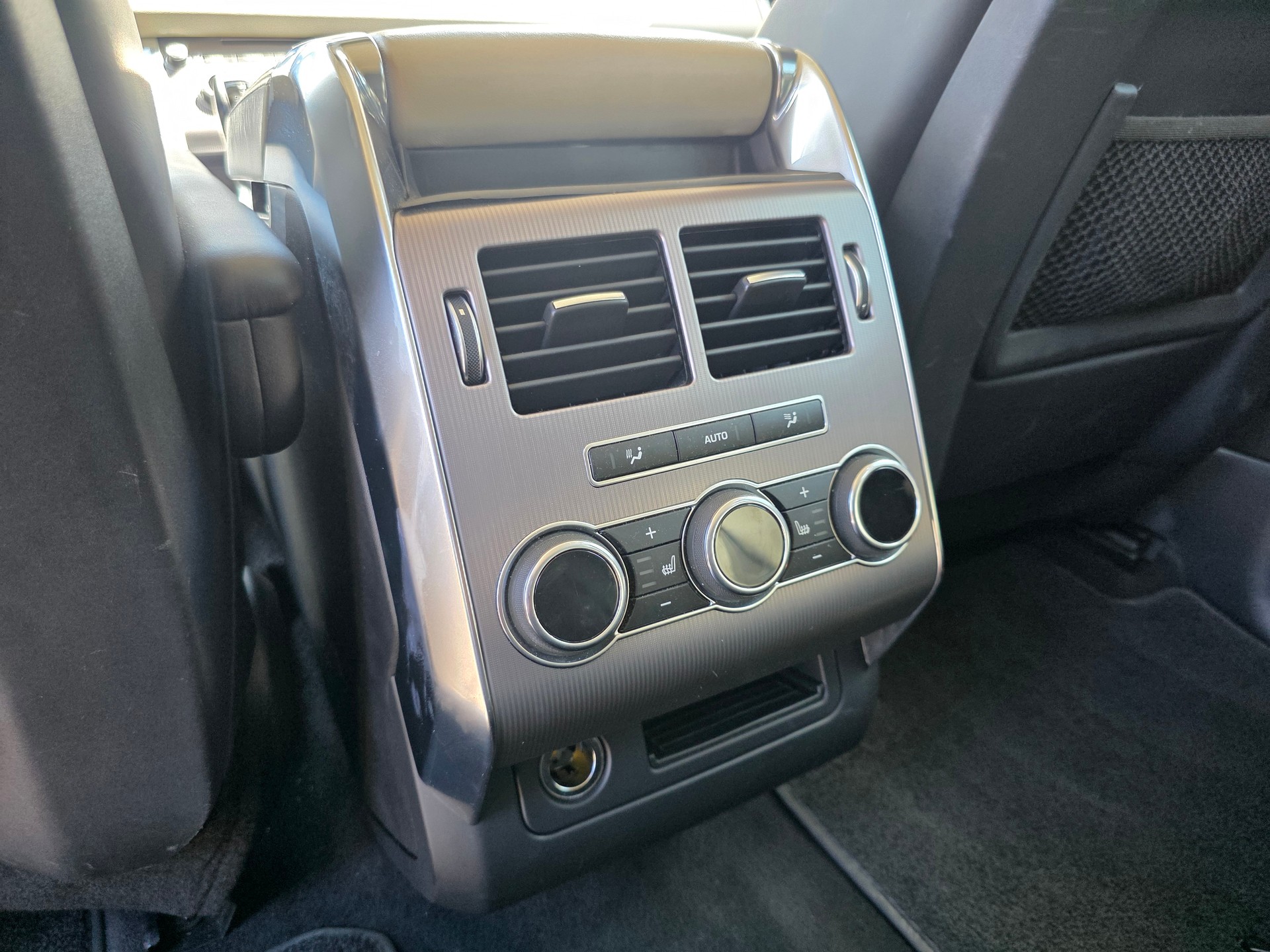 LAND ROVER Range Rover Sport 3.0 SDV6 HSE Automatic-image-11