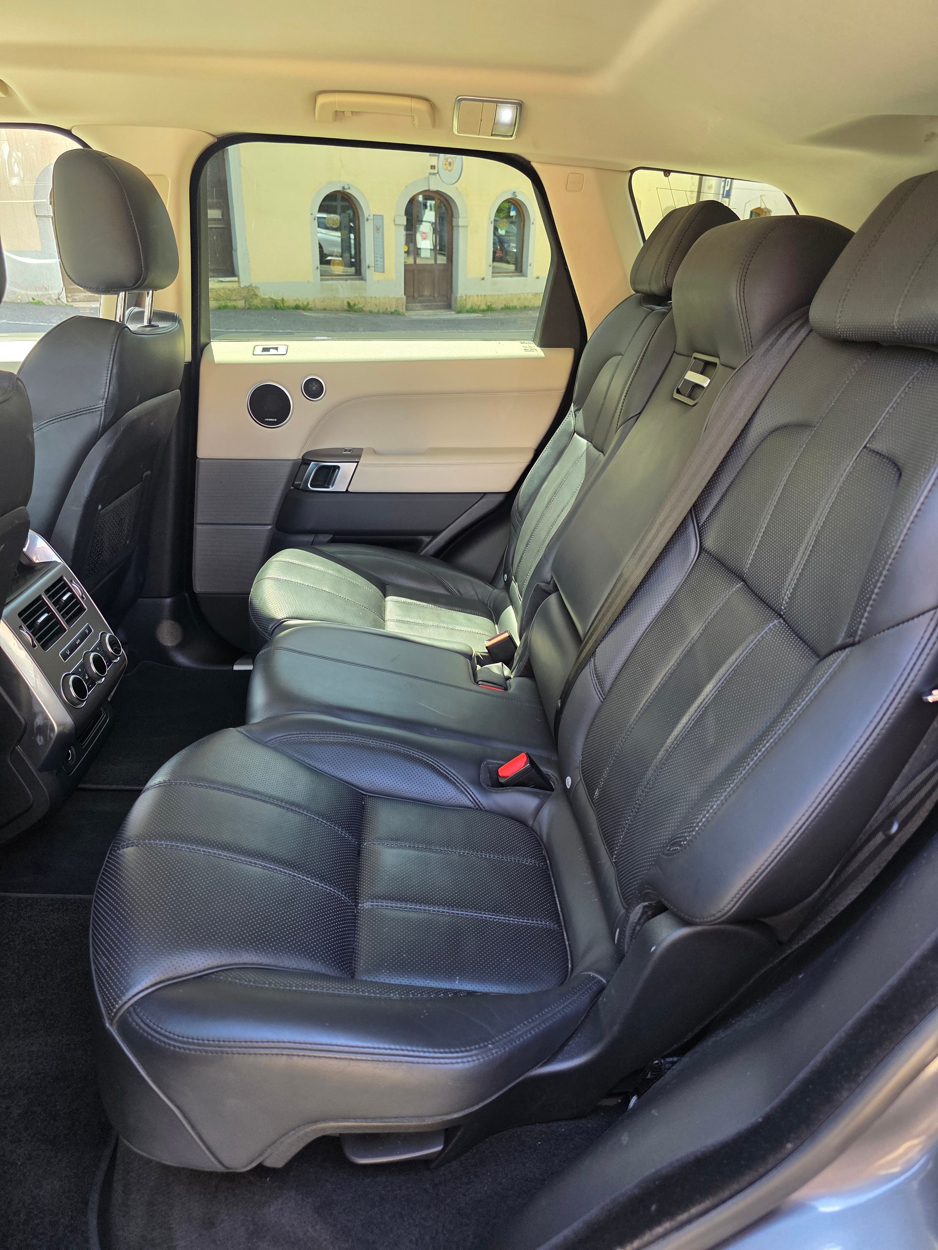 LAND ROVER Range Rover Sport 3.0 SDV6 HSE Automatic-image-10