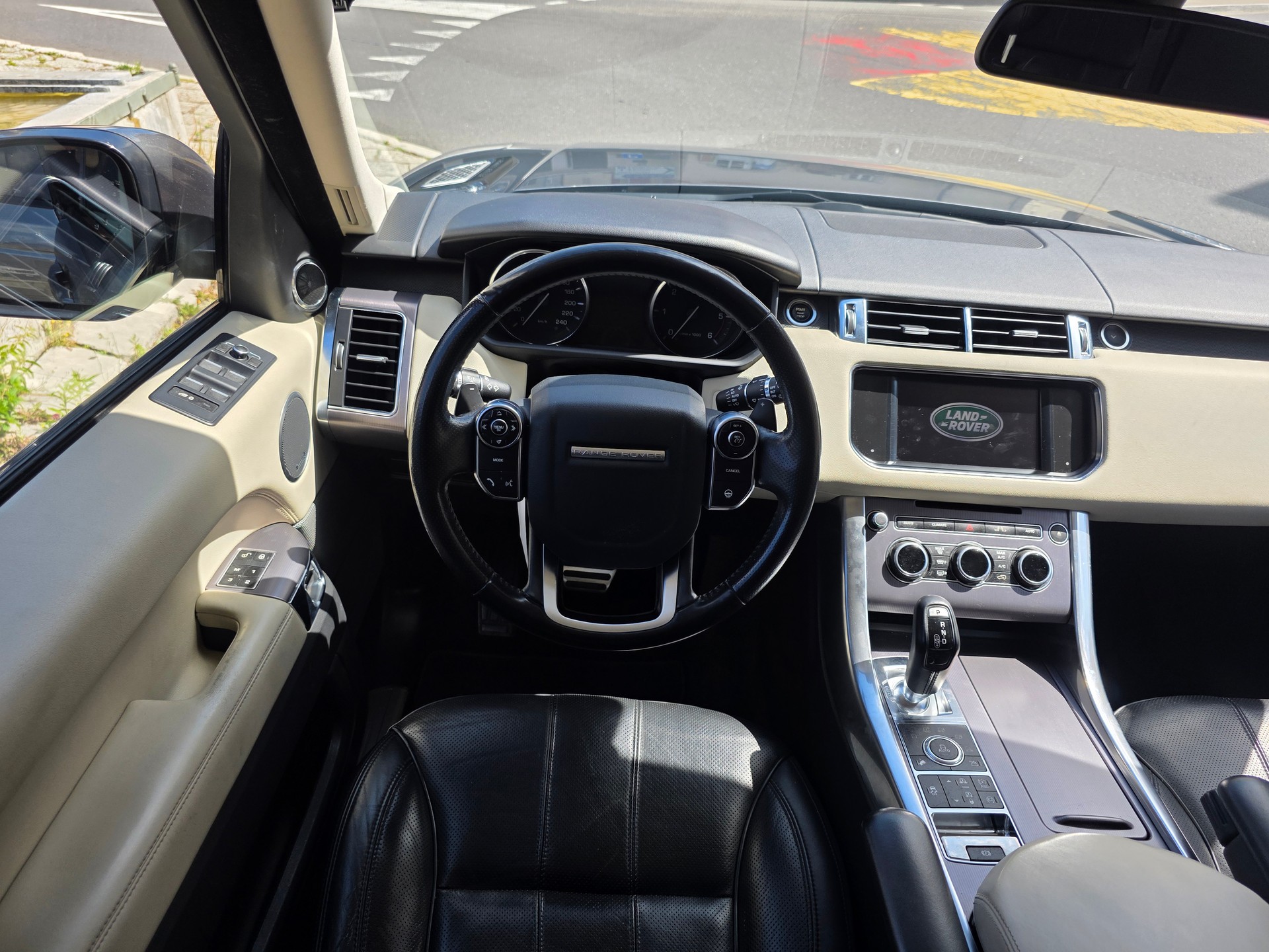 LAND ROVER Range Rover Sport 3.0 SDV6 HSE Automatic-image-6