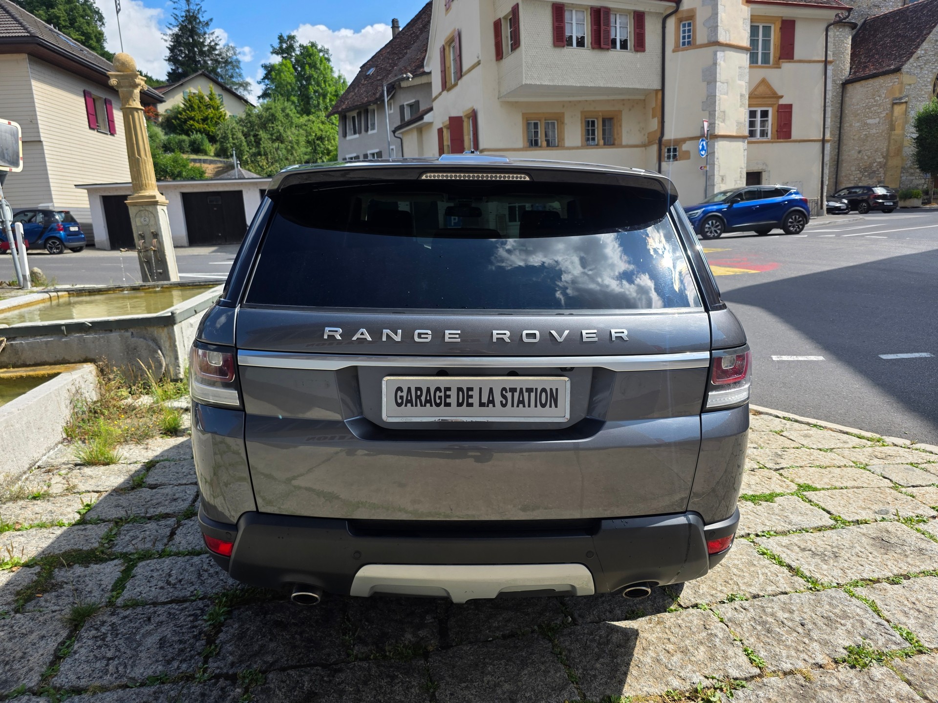 LAND ROVER Range Rover Sport 3.0 SDV6 HSE Automatic-image-4