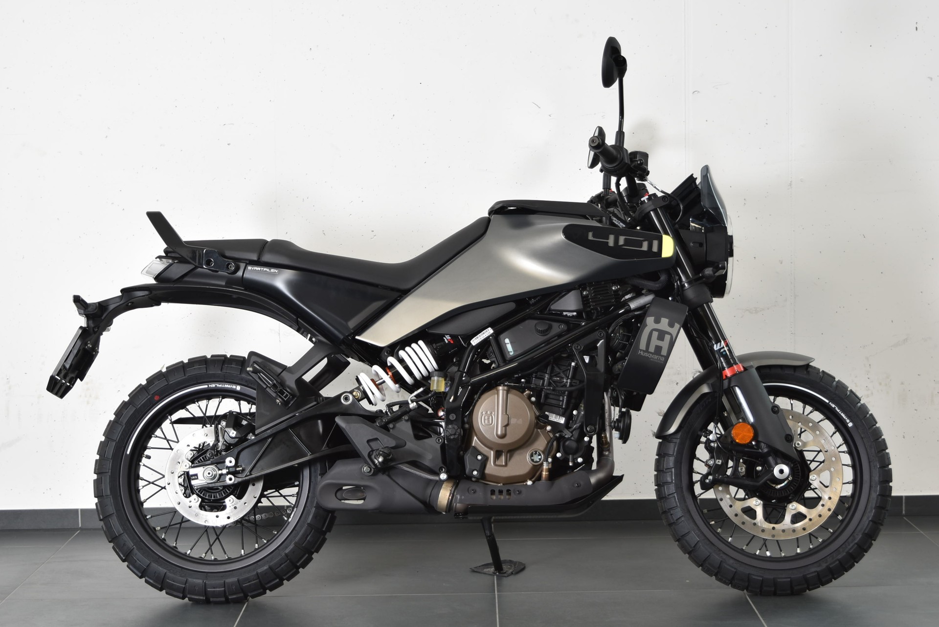 HUSQVARNA SVARTPILEN 401-showroom-element-2