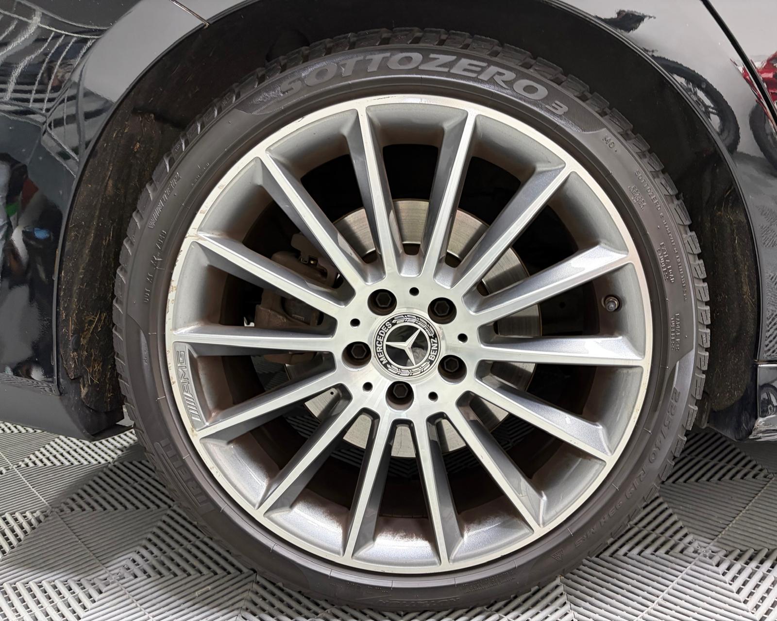MERCEDES-BENZ CLA Shooting Brake 250 4Matic 7G-DCT AMG Line-image-28