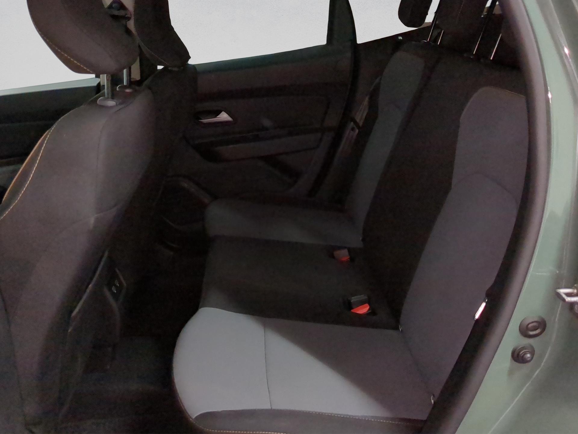 DACIA Duster TCe 150 Extreme EDC 4x2-image-13