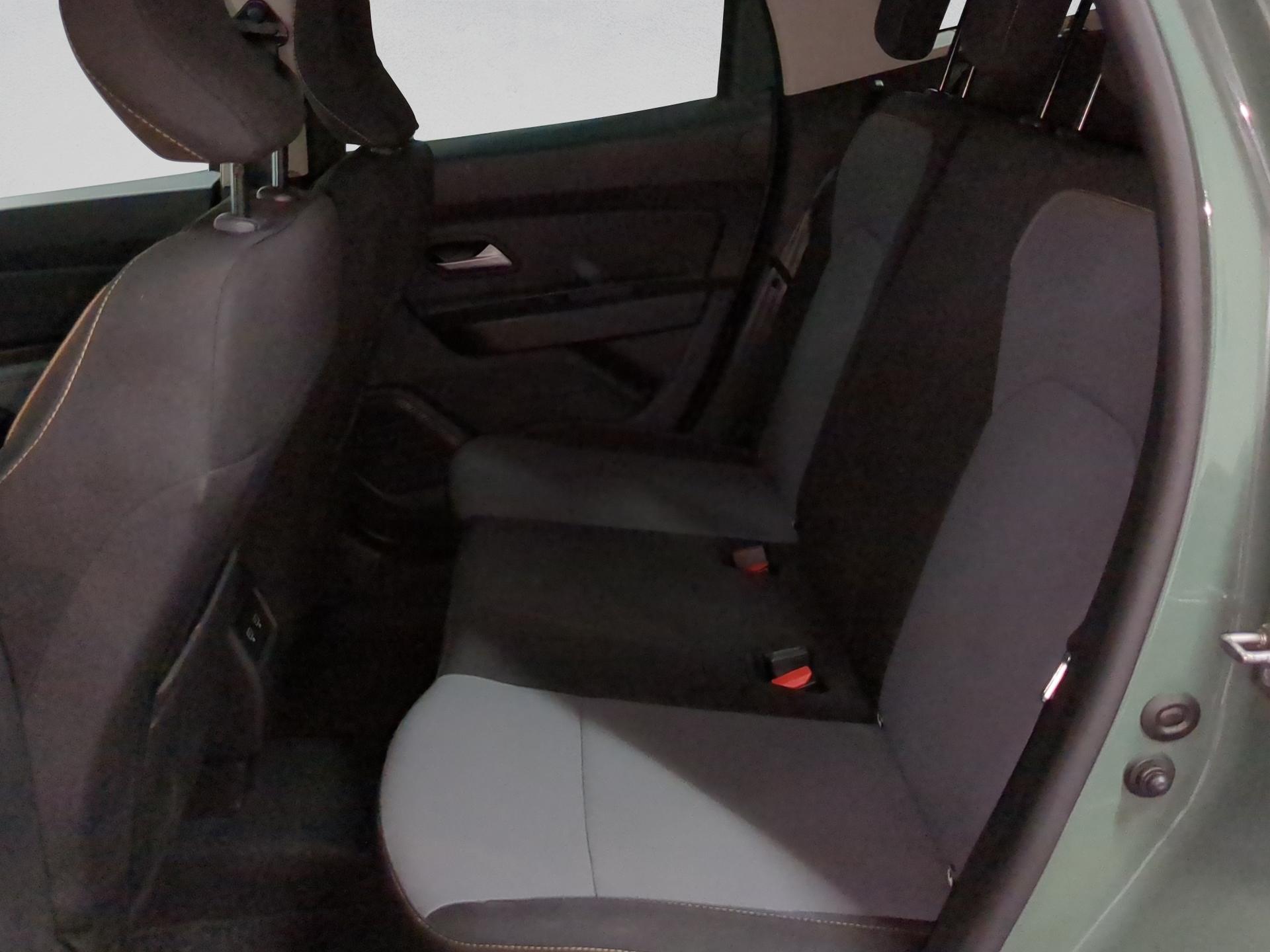 DACIA Duster TCe 150 Extreme EDC 4x2-image-13