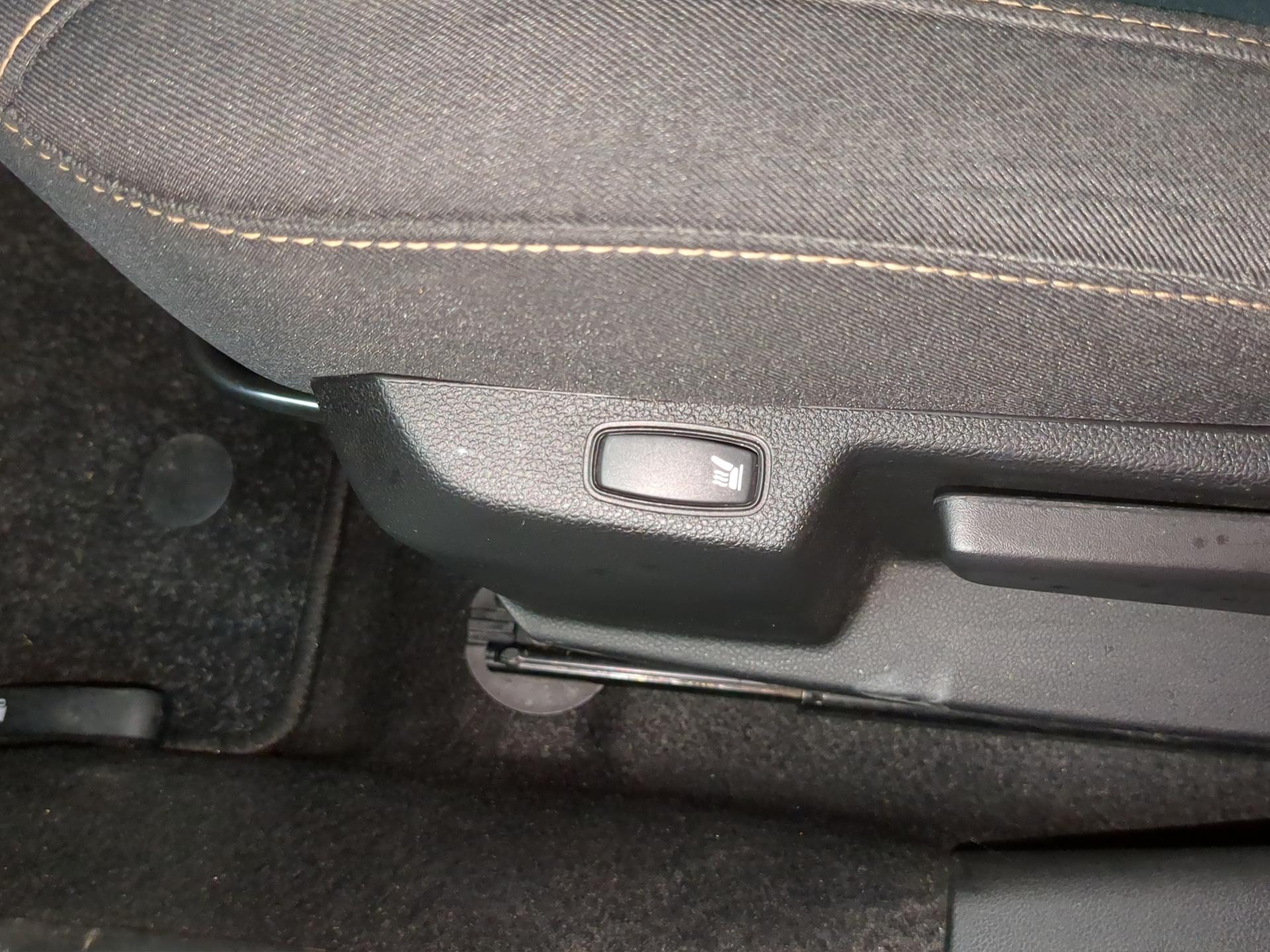 DACIA Duster TCe 150 Extreme EDC 4x2-image-18