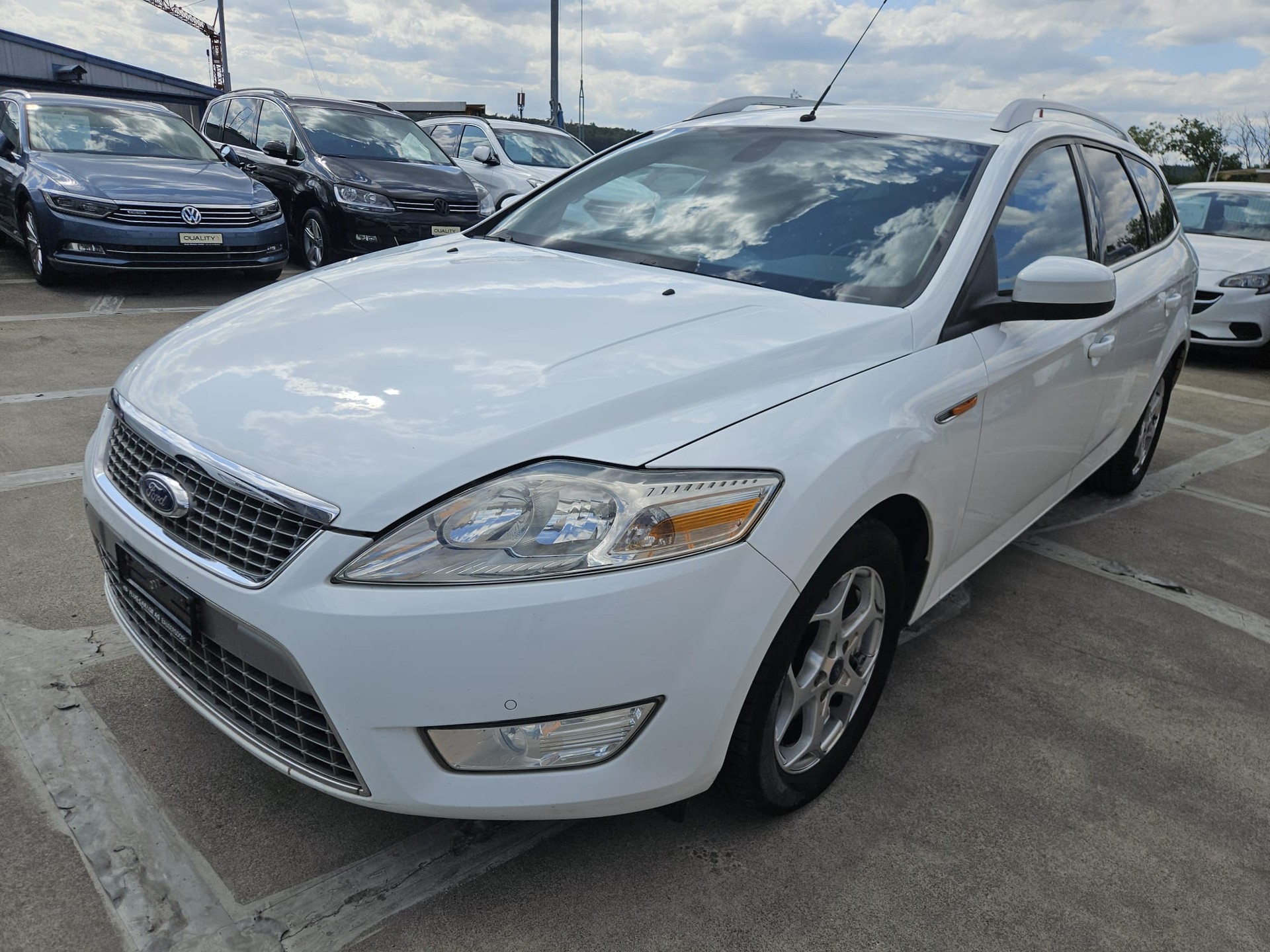FORD Mondeo 2.3i 16V Ghia Automatic