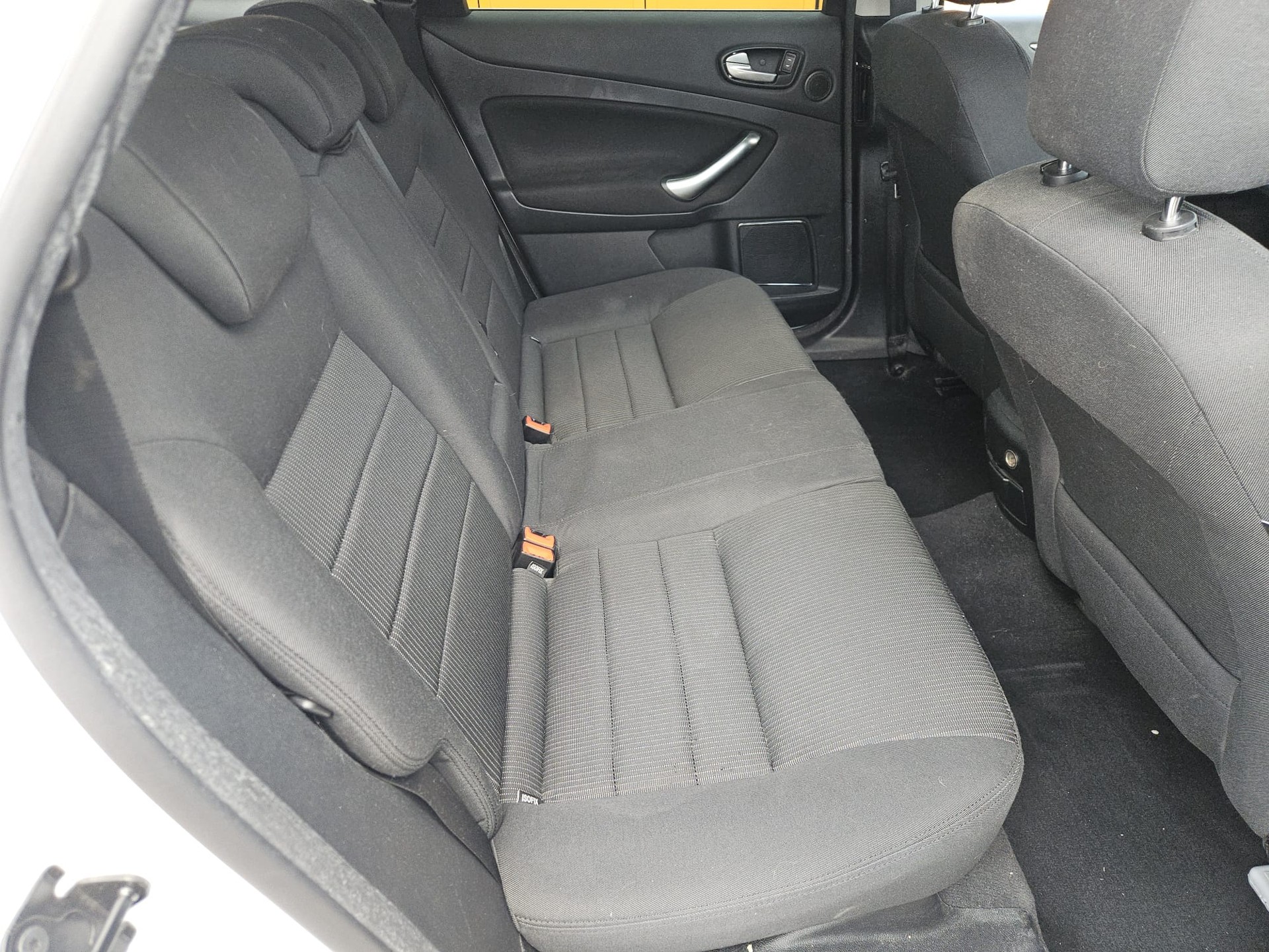 FORD Mondeo 2.3i 16V Ghia Automatic-image-9